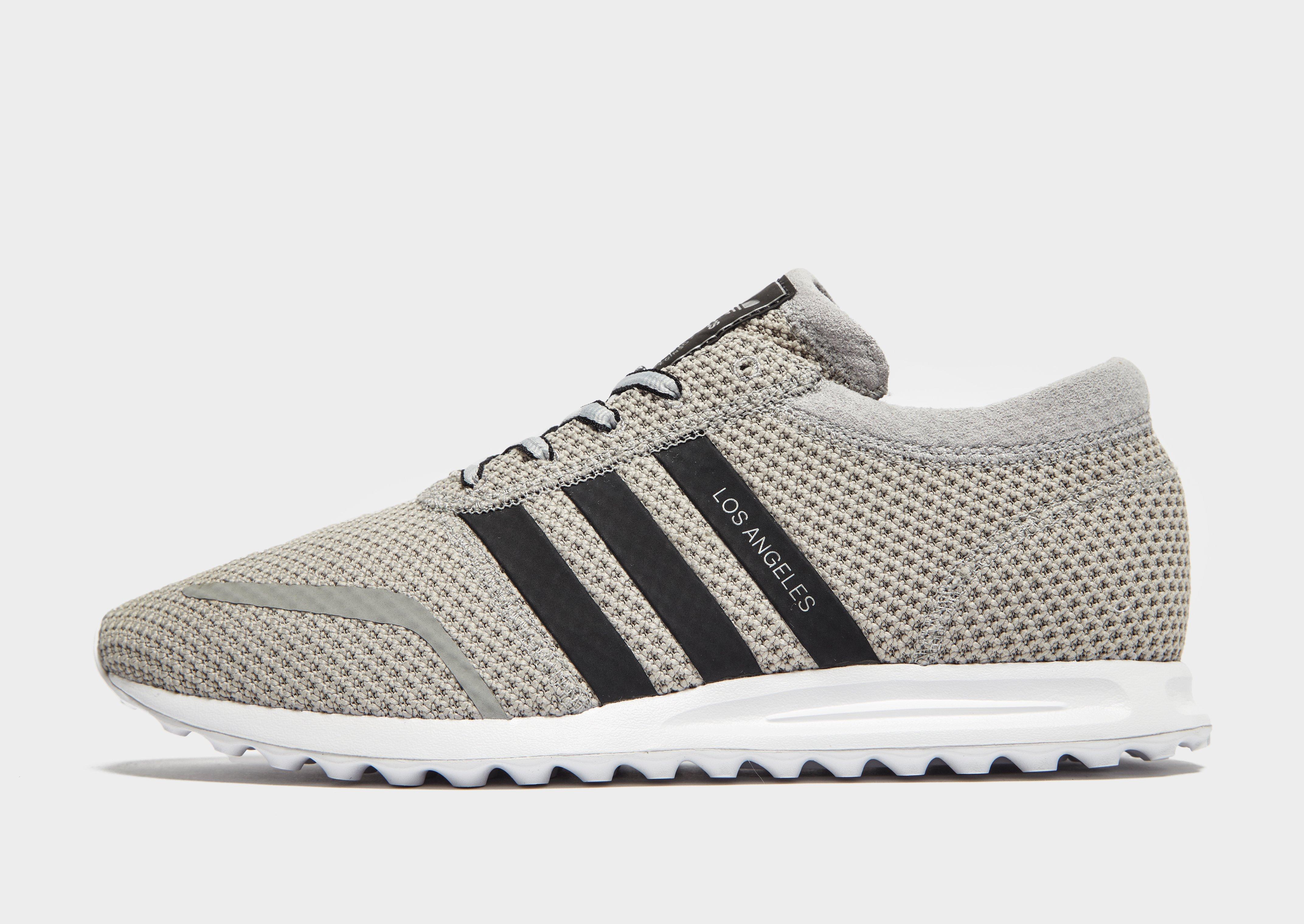 Acquista adidas Originals Los Angeles in Grigio