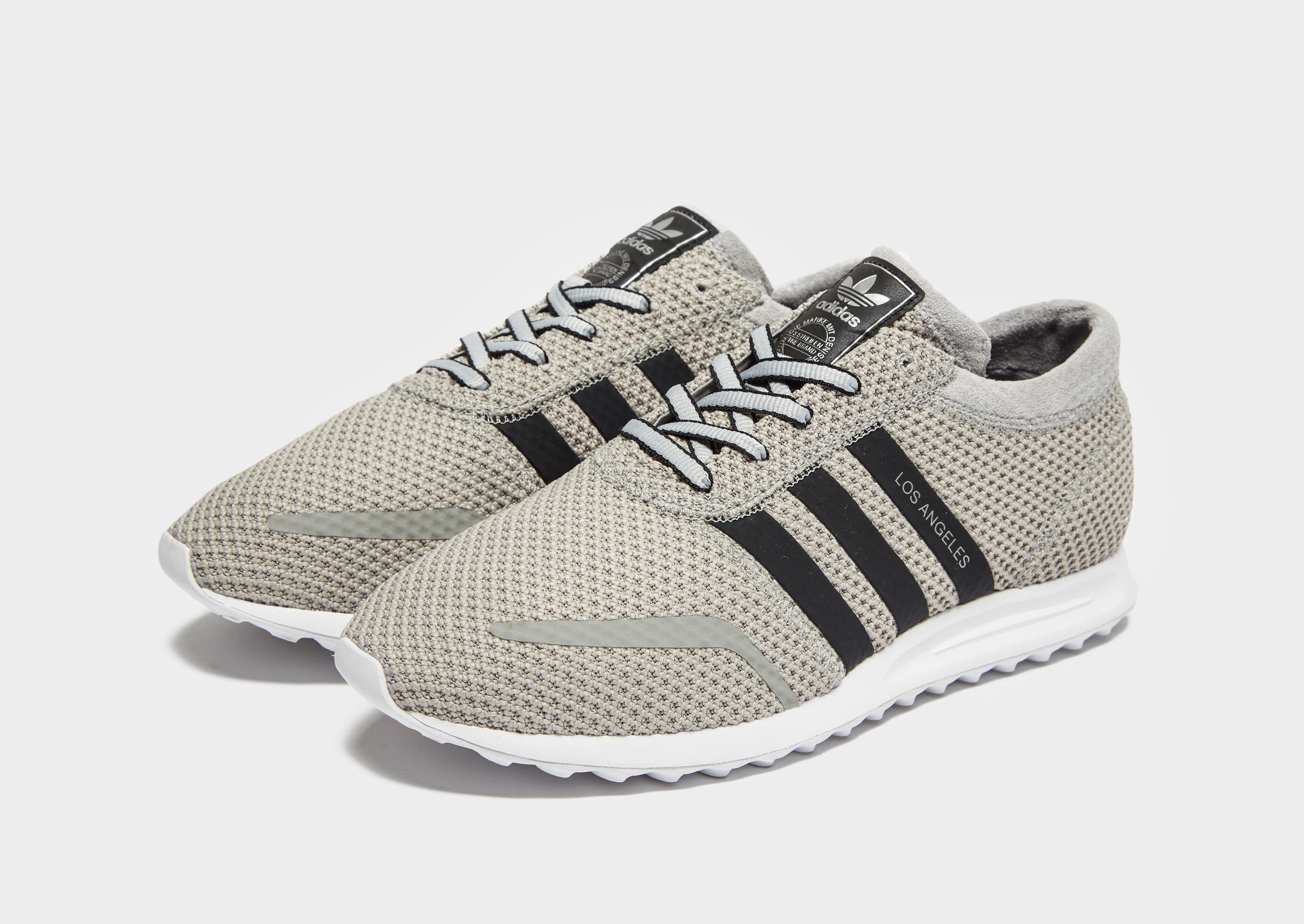 Acquista adidas Originals Los Angeles in Grigio