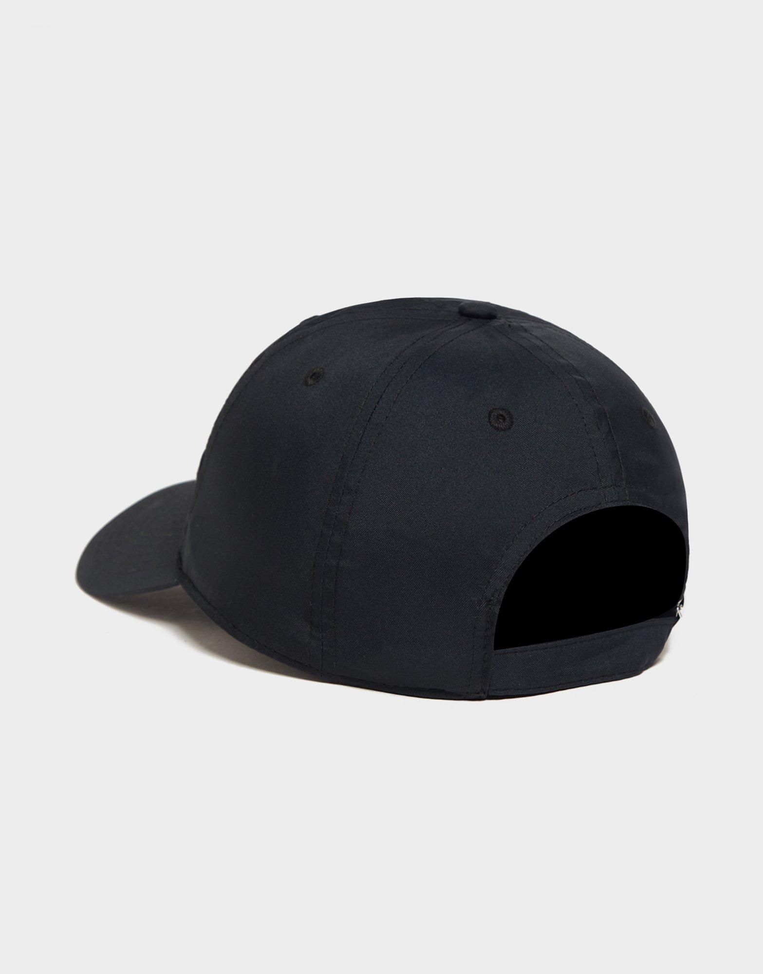 black nike hat silver tick