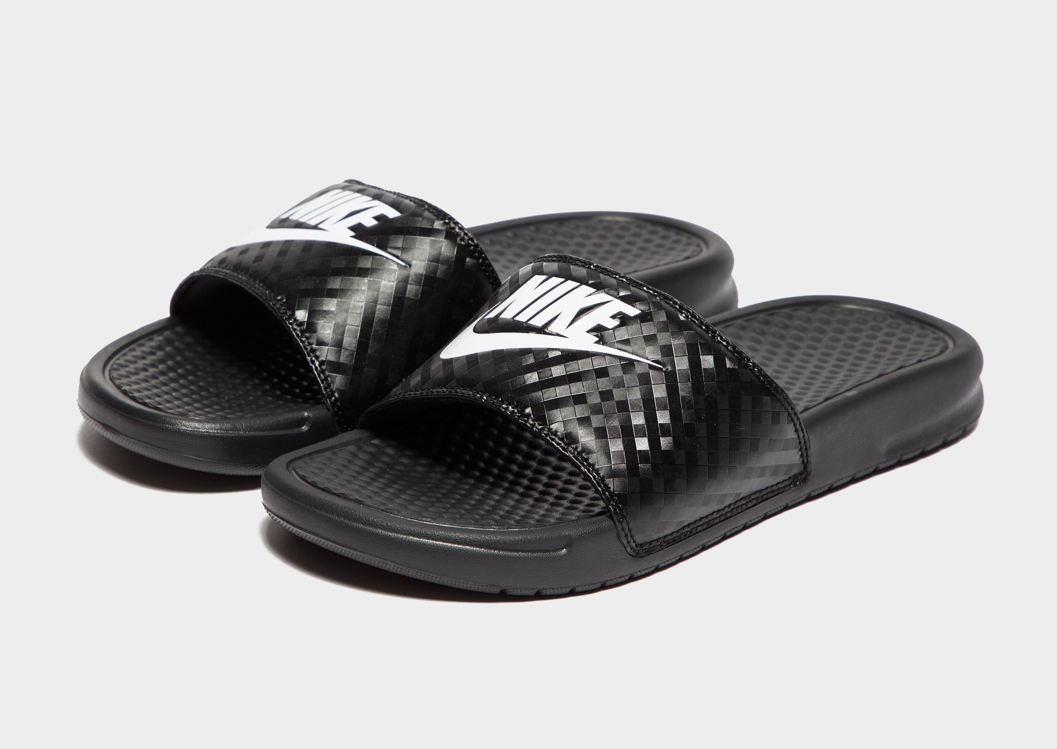 womens tan flip flops