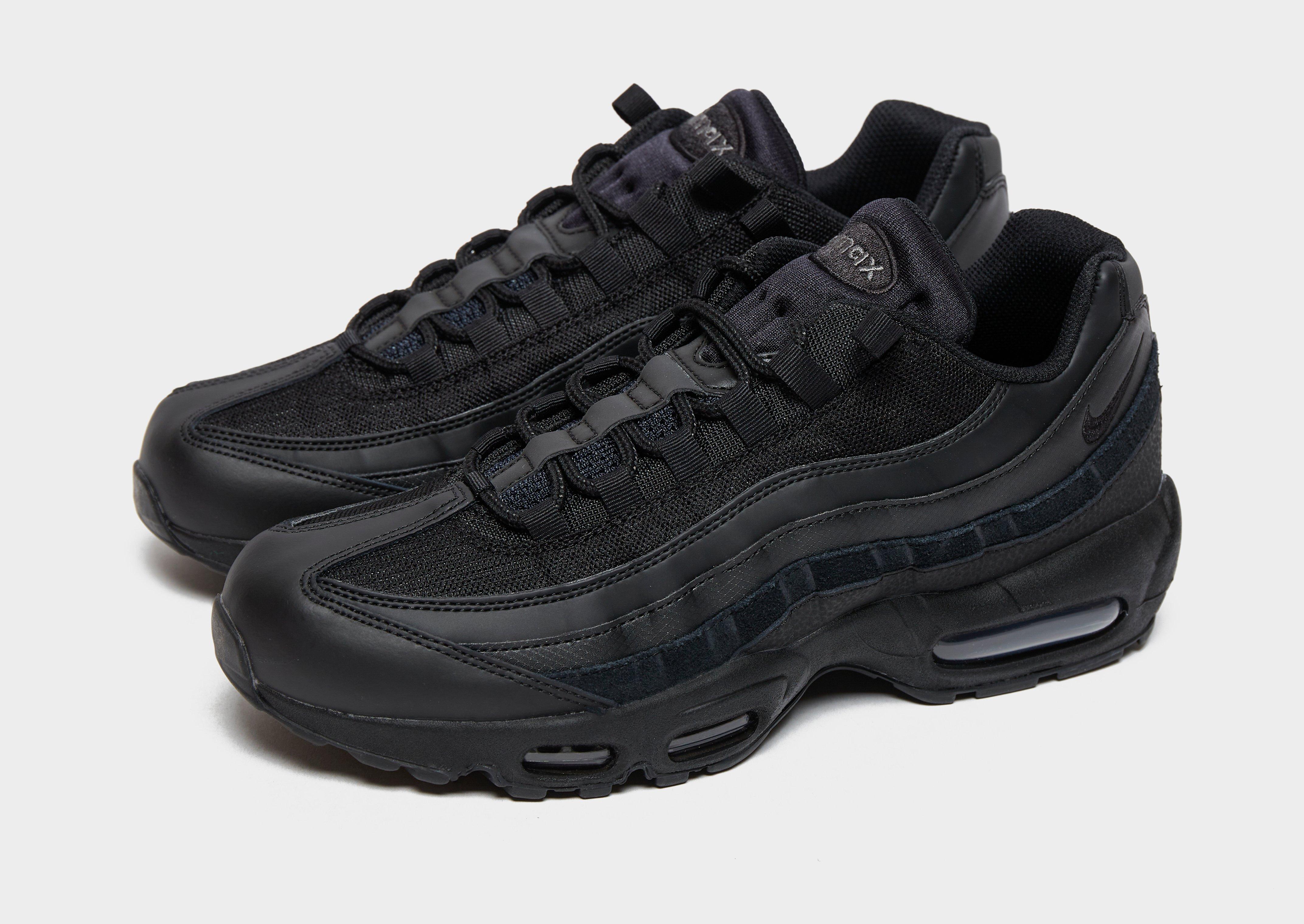 air max 95 negras y doradas