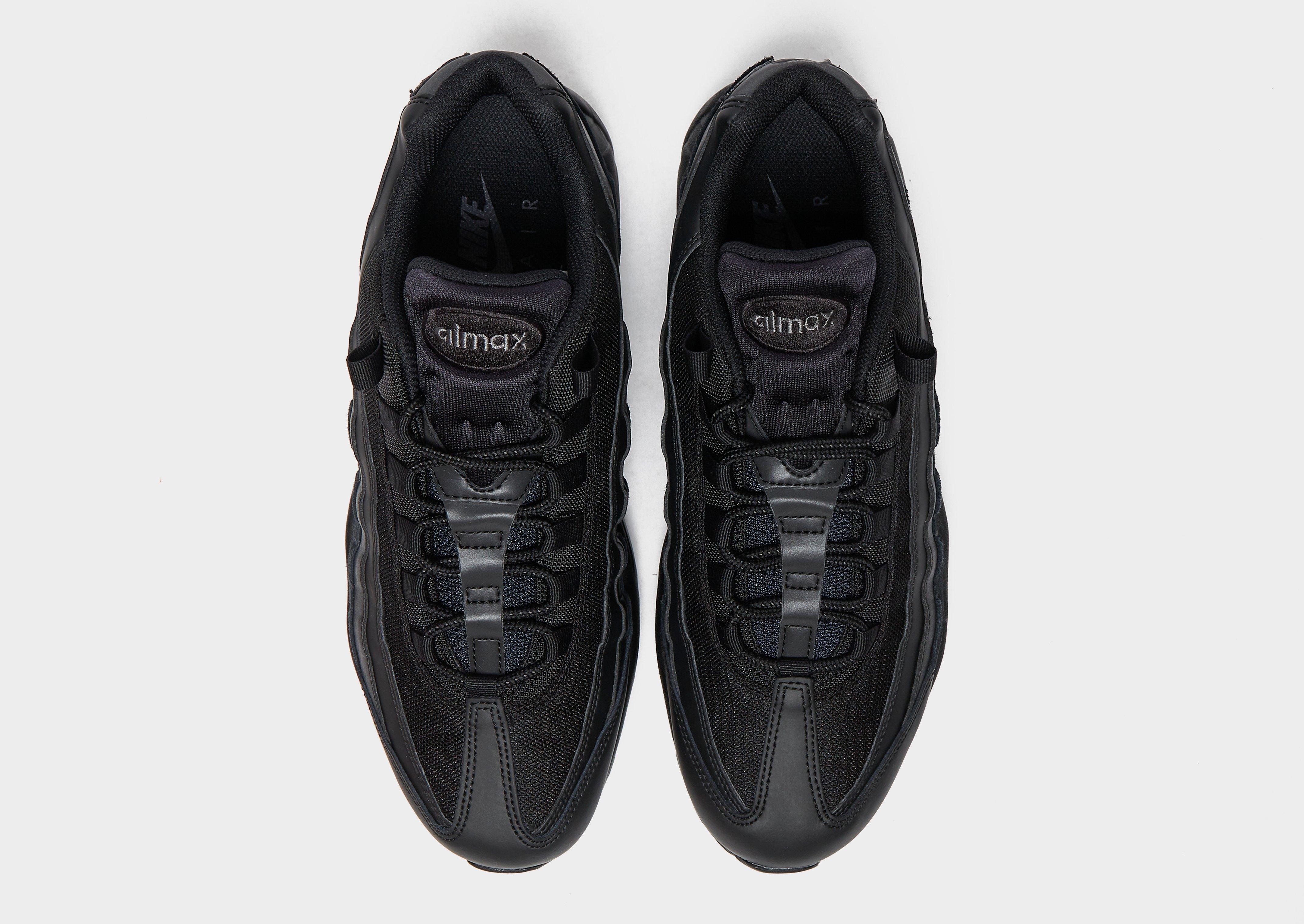 nike air max 95 leather trainers in black