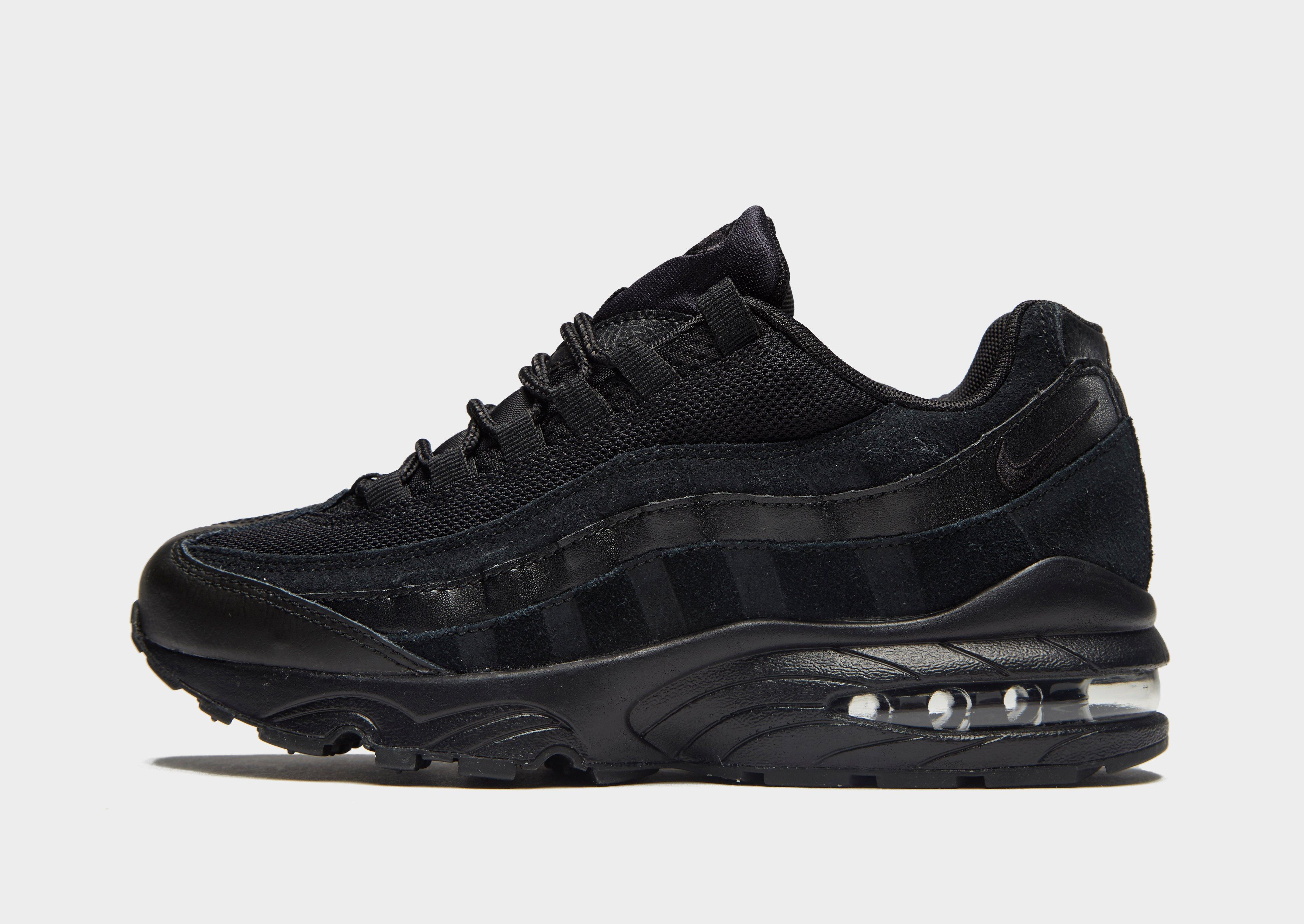 all black nike 95