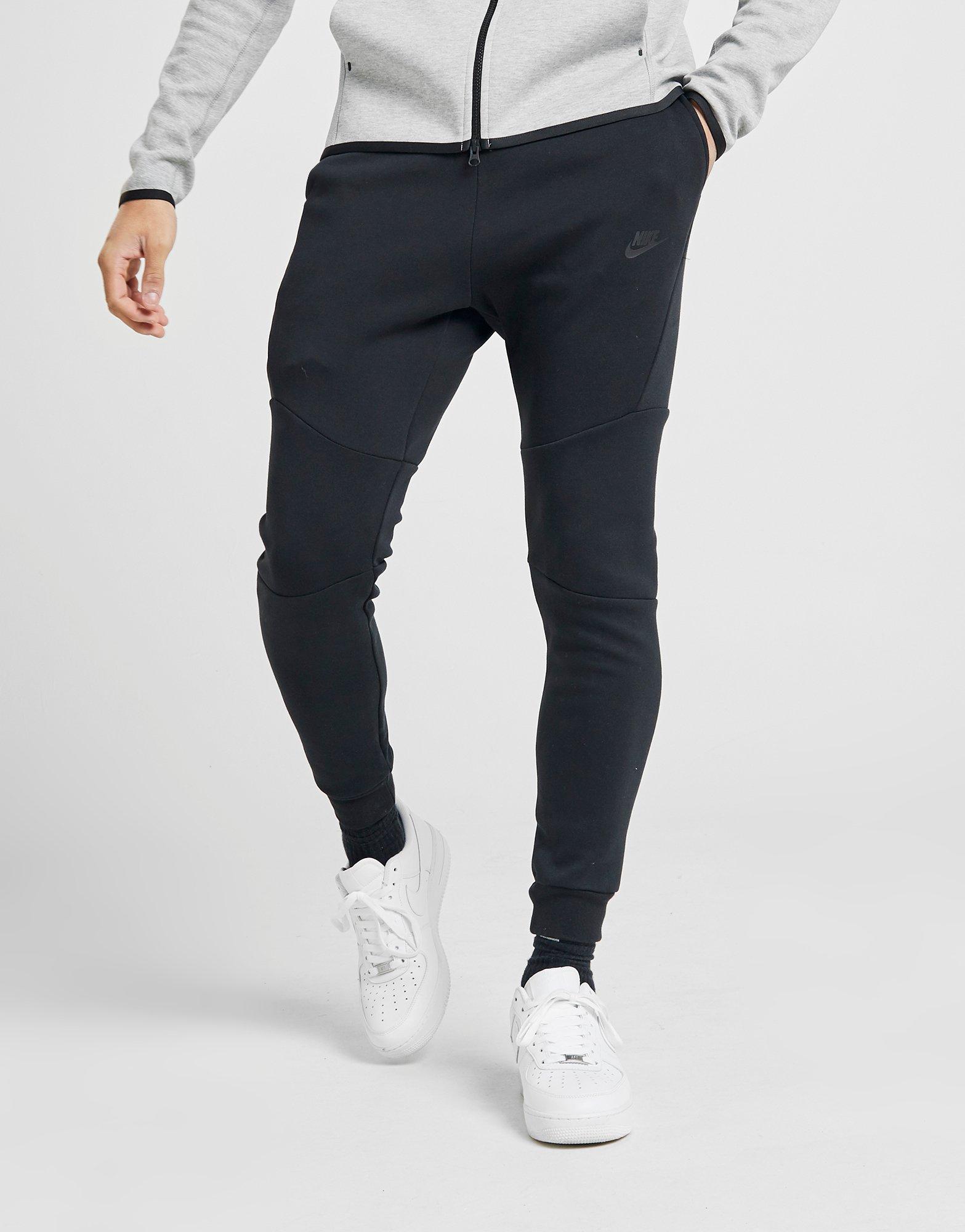 nike tech fleece pants black