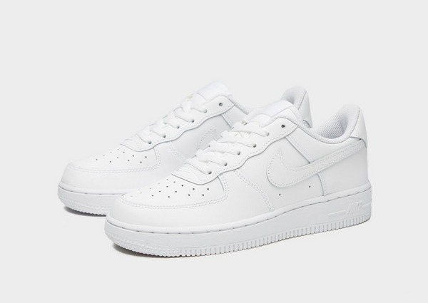 shoppa nike air force 1 barn i en vit farg