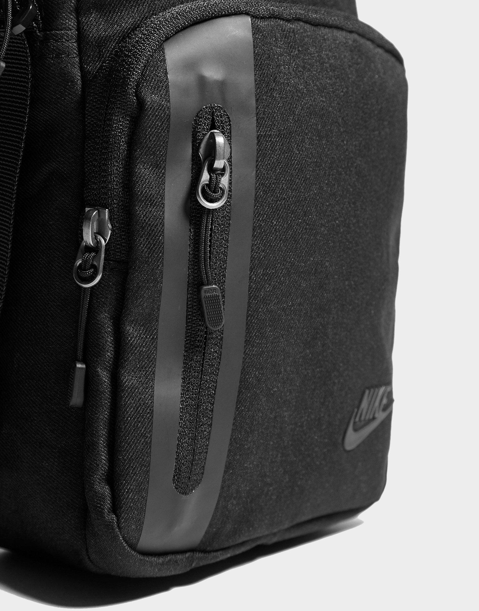 nike tech fleece bag