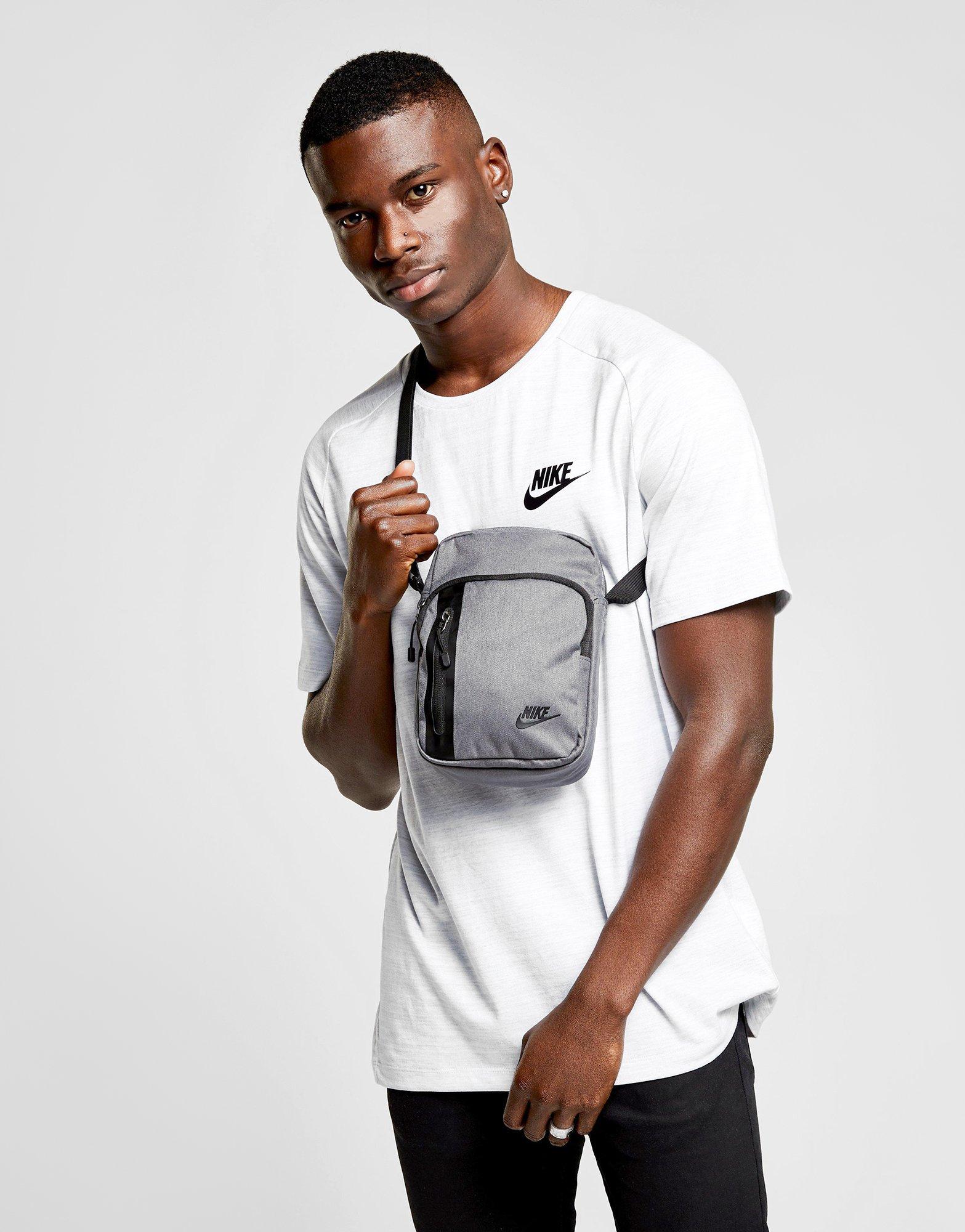 nike core small crossbody bag