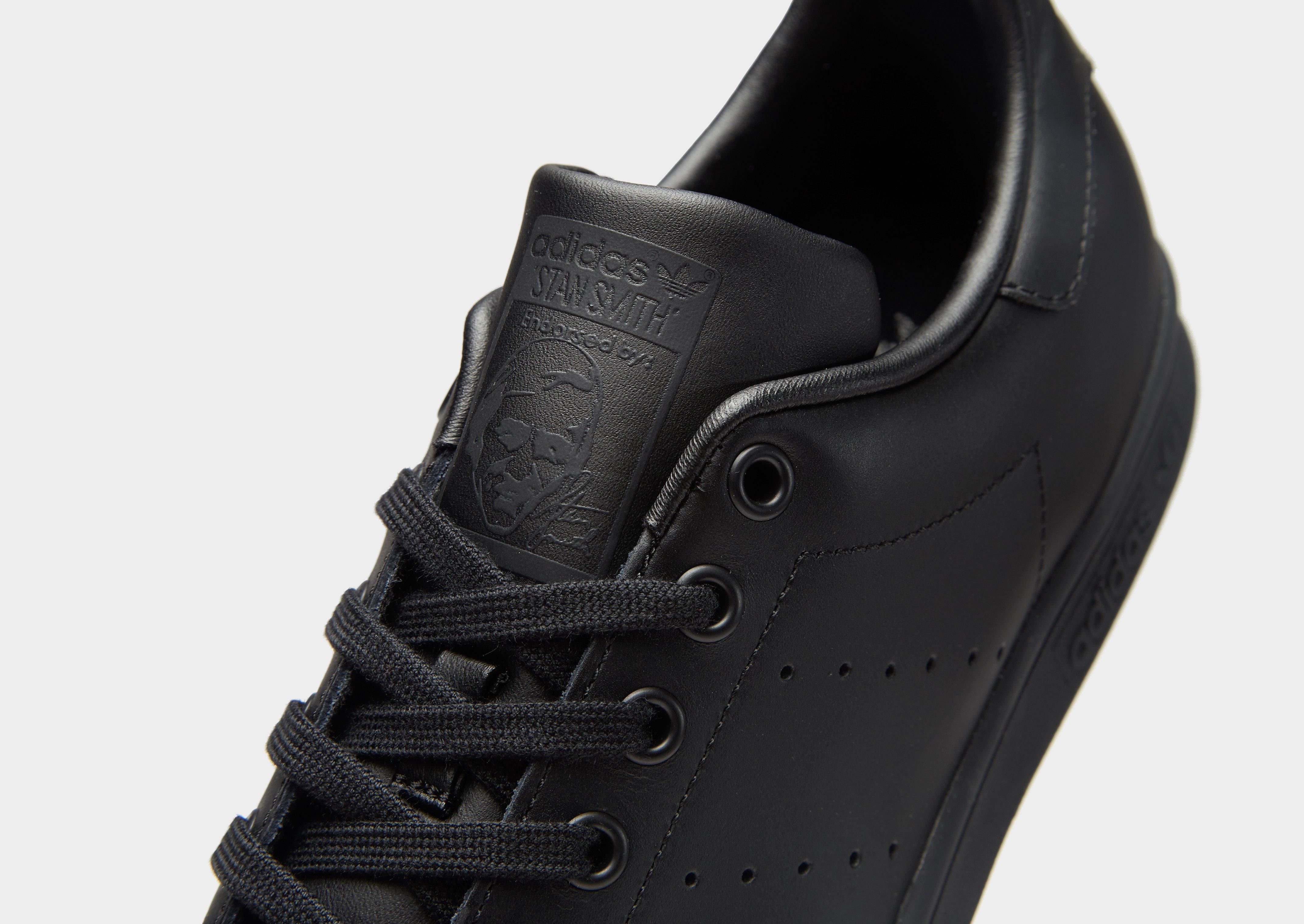 stan smith black black