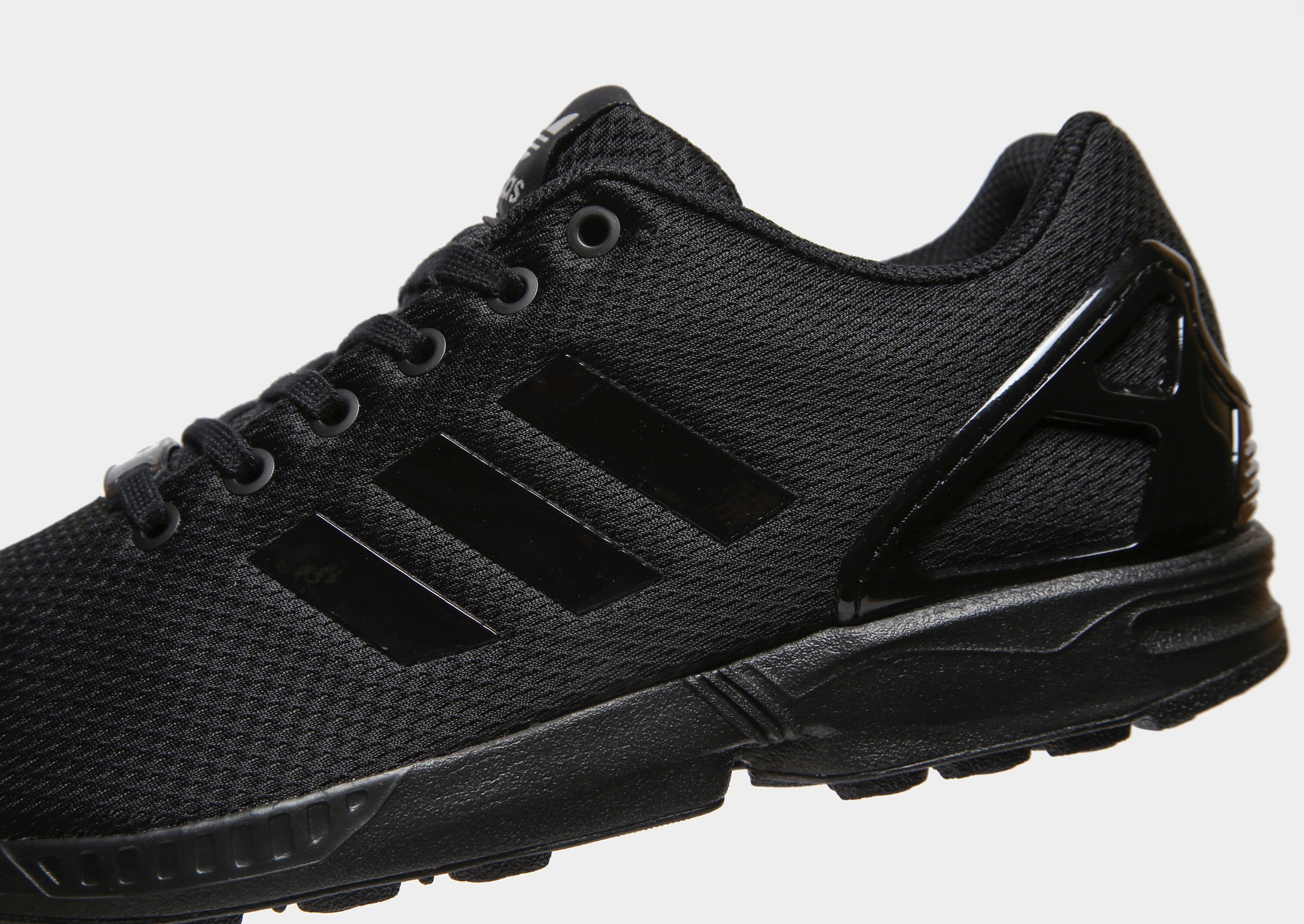 Acquista adidas Originals ZX Flux in Nero