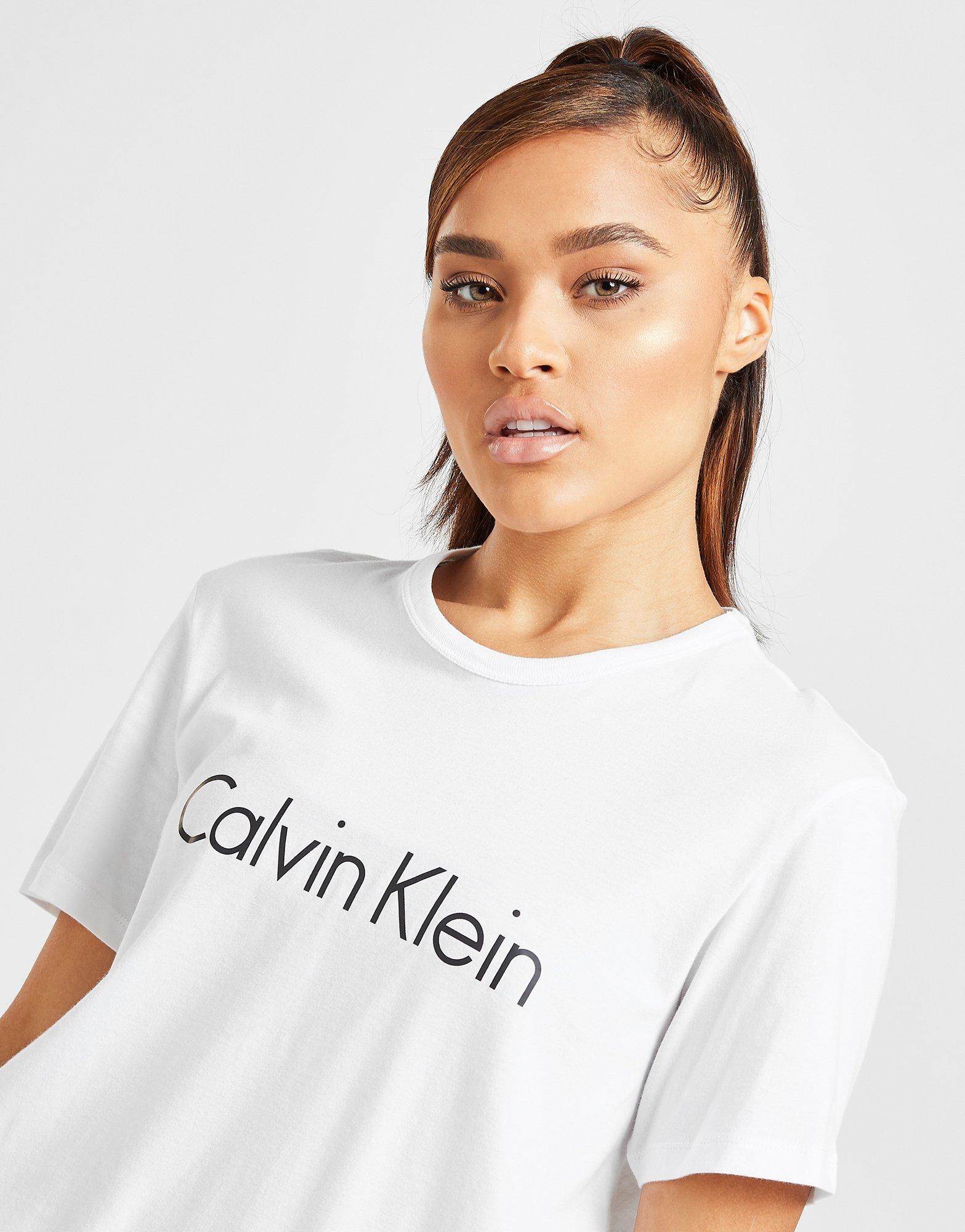 ladies white calvin klein t shirt