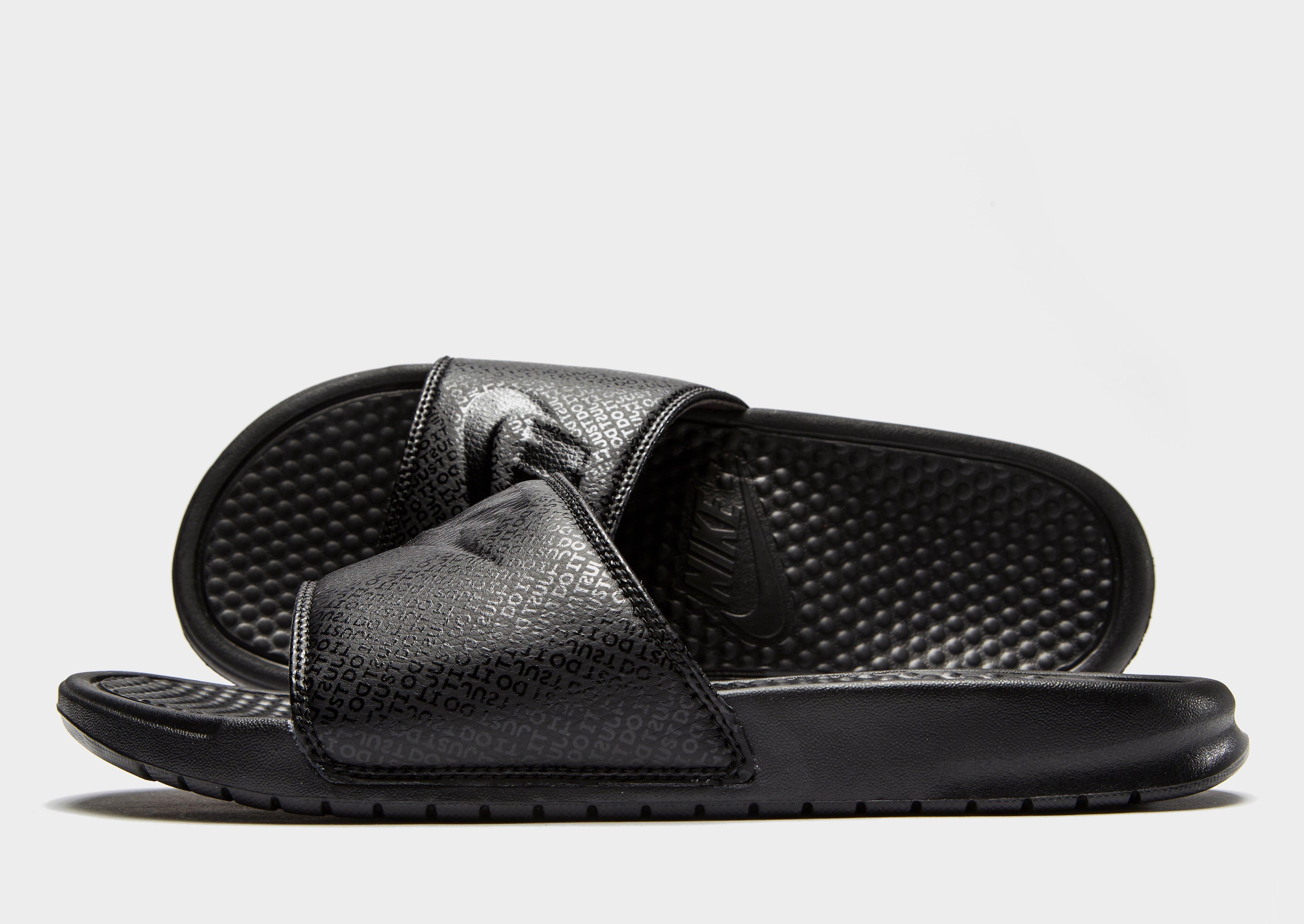 nike benassi sliders in black