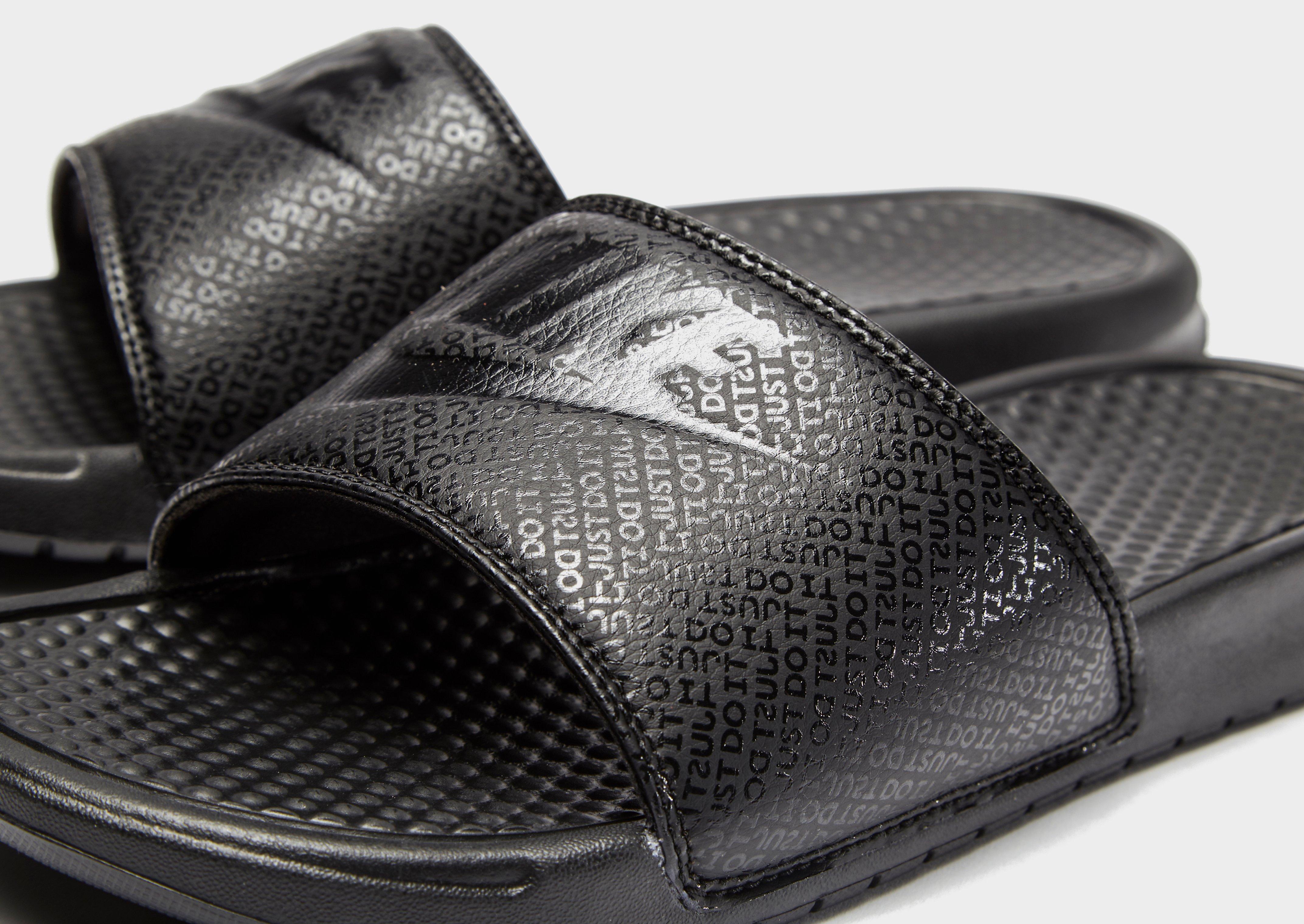 nike benassi slides black