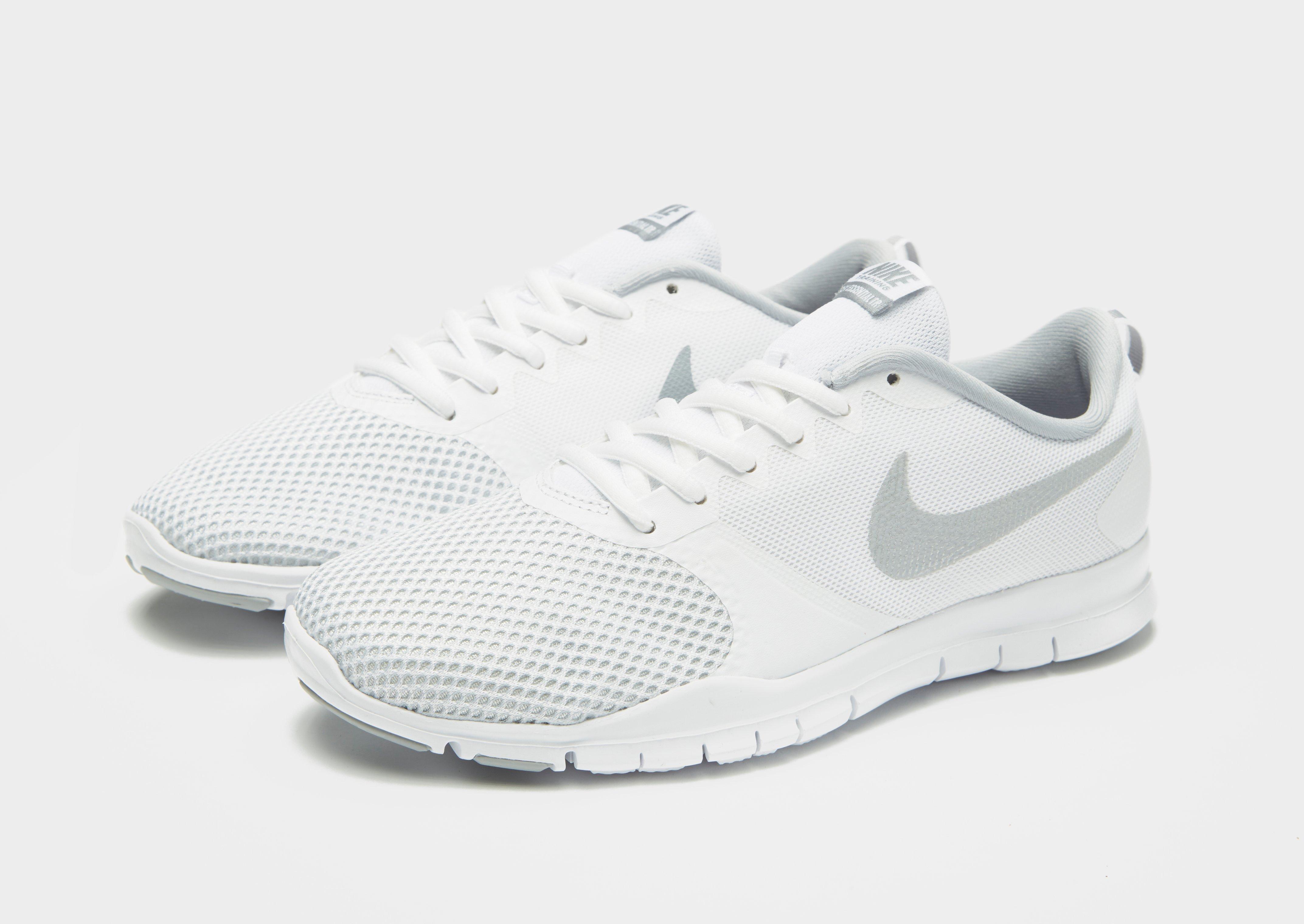 flex essential tr training shoes