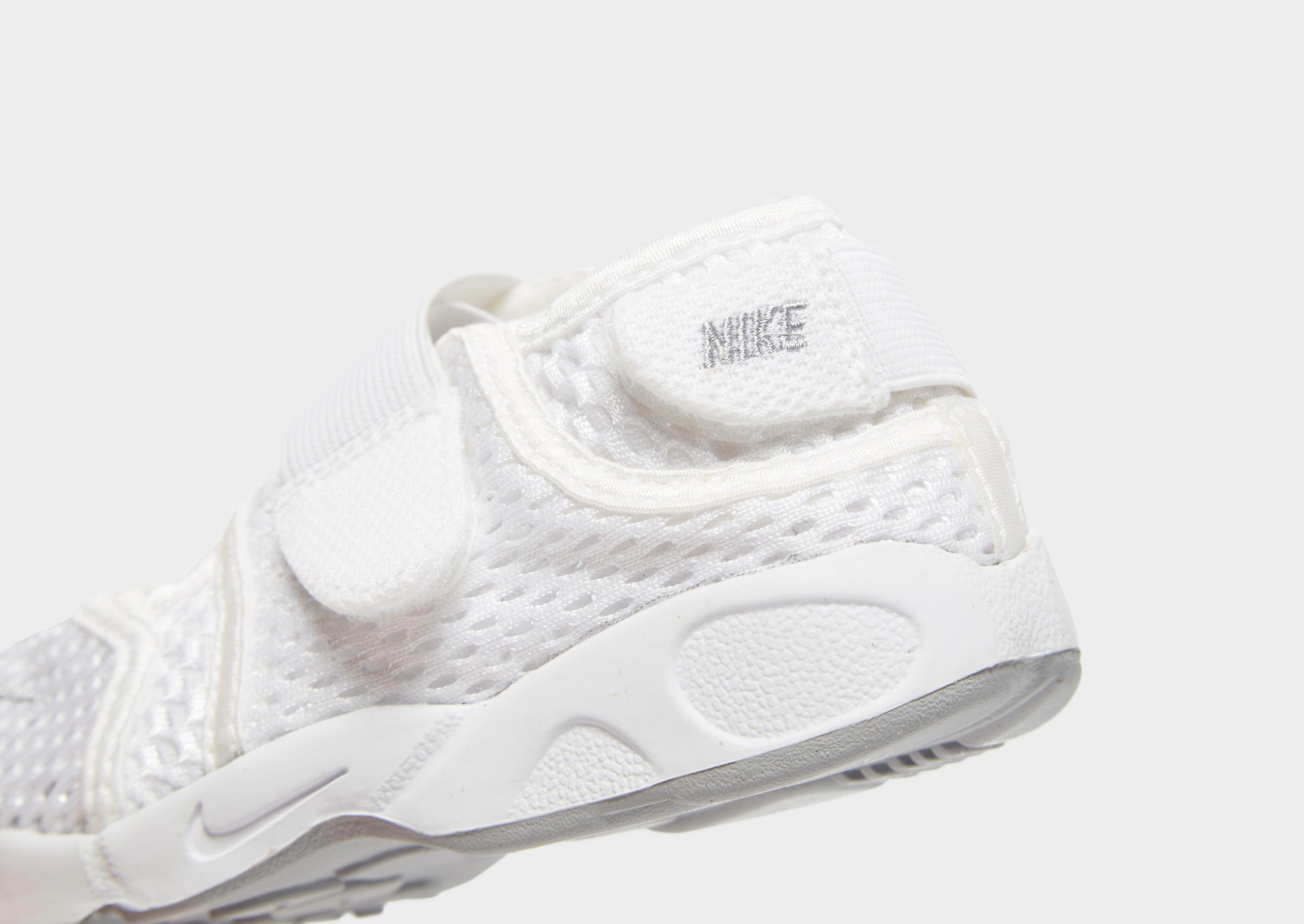 white nike rift infant