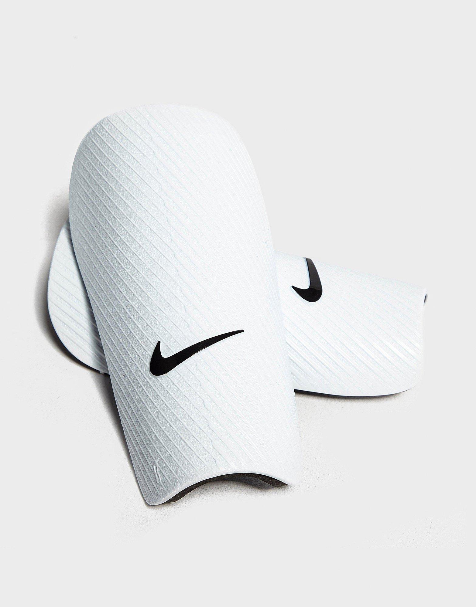 Nike slip in shin sales pads