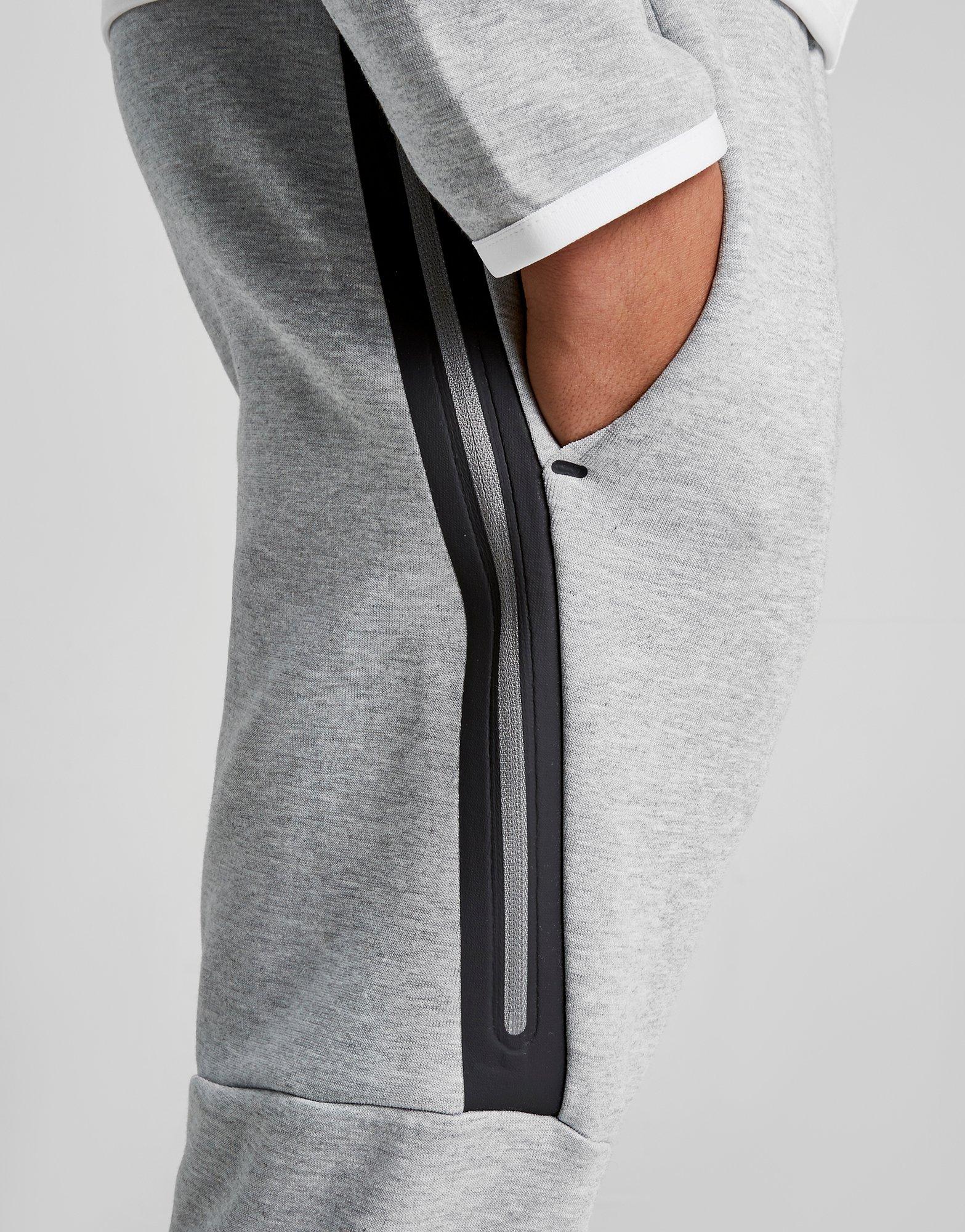 nike tech fleece pants junior black