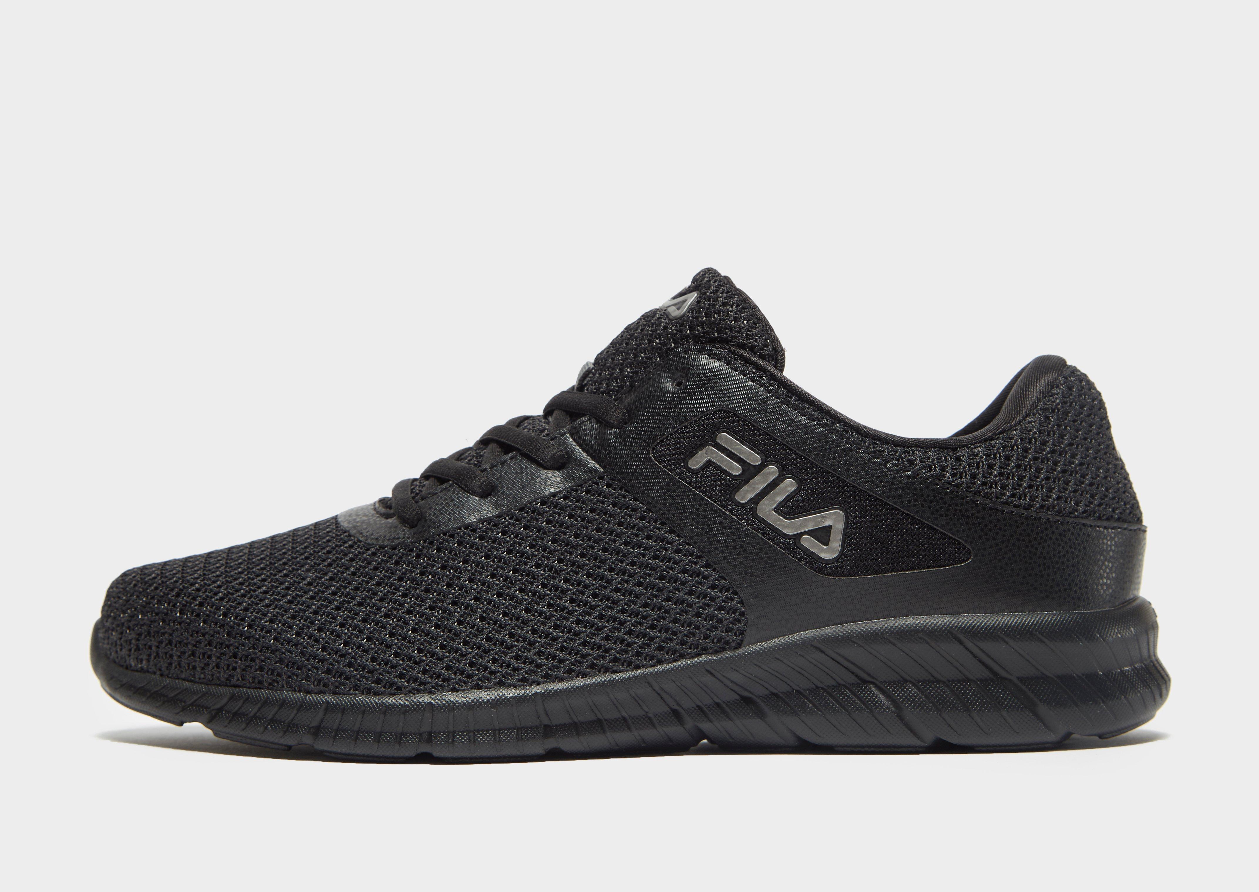 black fila running shoes