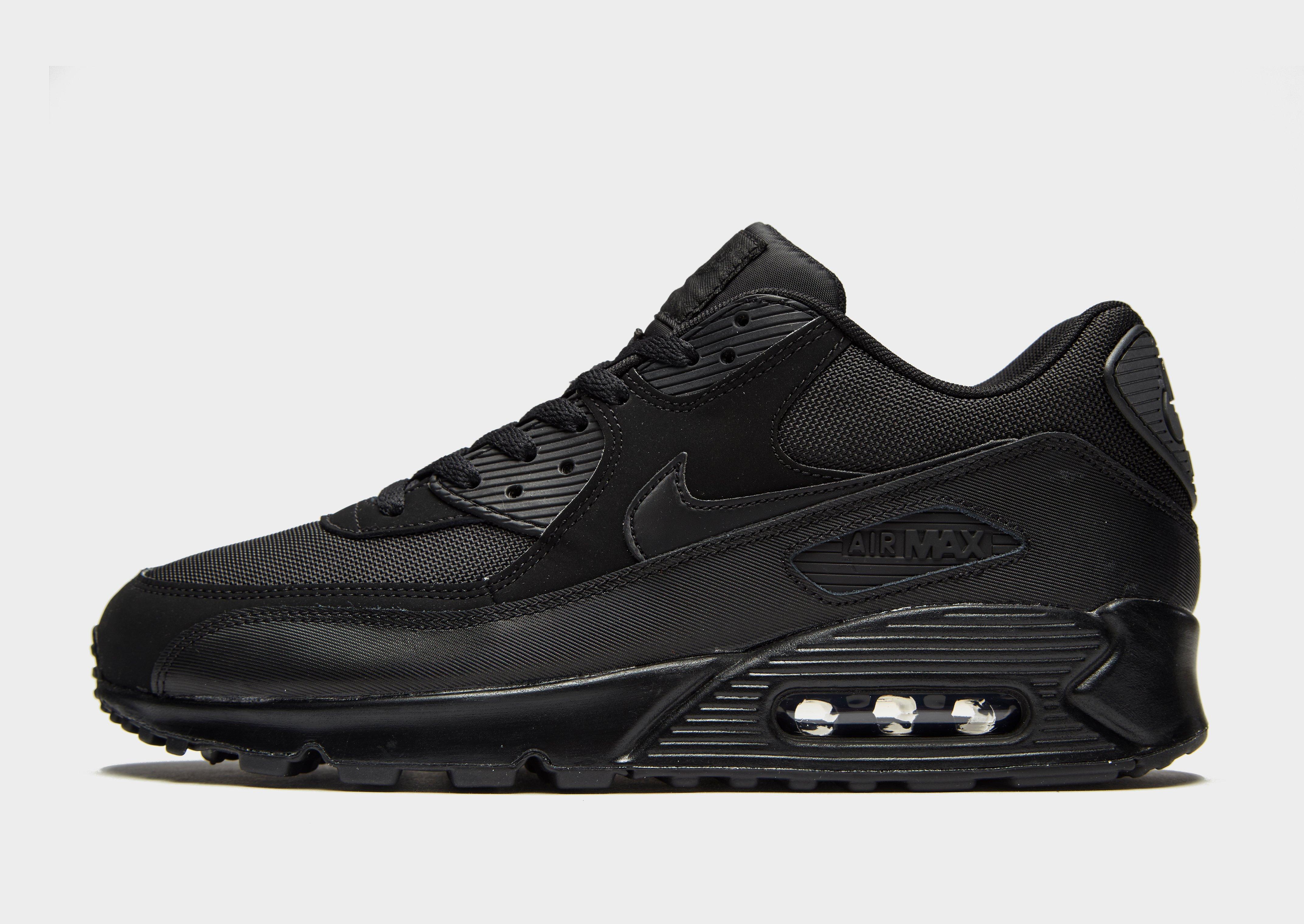 nike air max 90 essential trainers in black