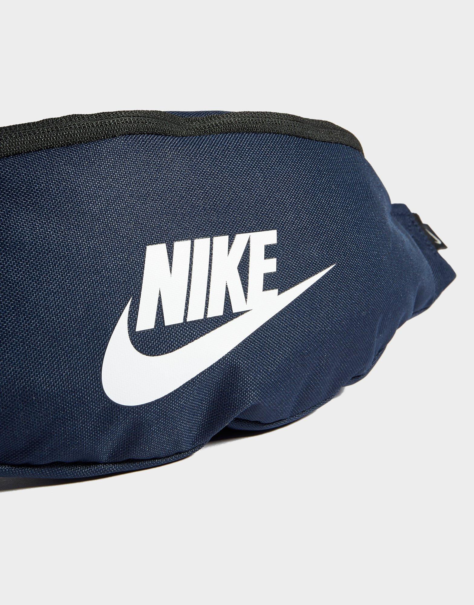 Nike Heritage Waistpack
