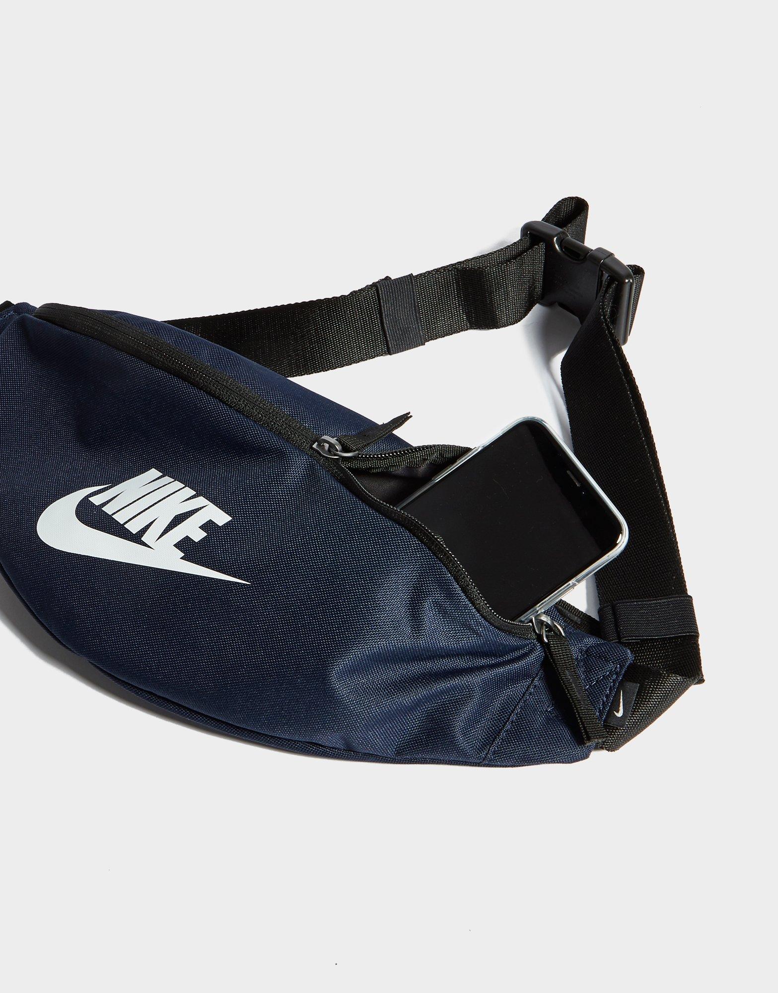 Nike Heritage Waistpack