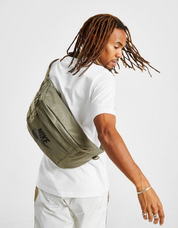Frente a ti básico carrera Green Nike Tech Waist Bag | JD Sports Global