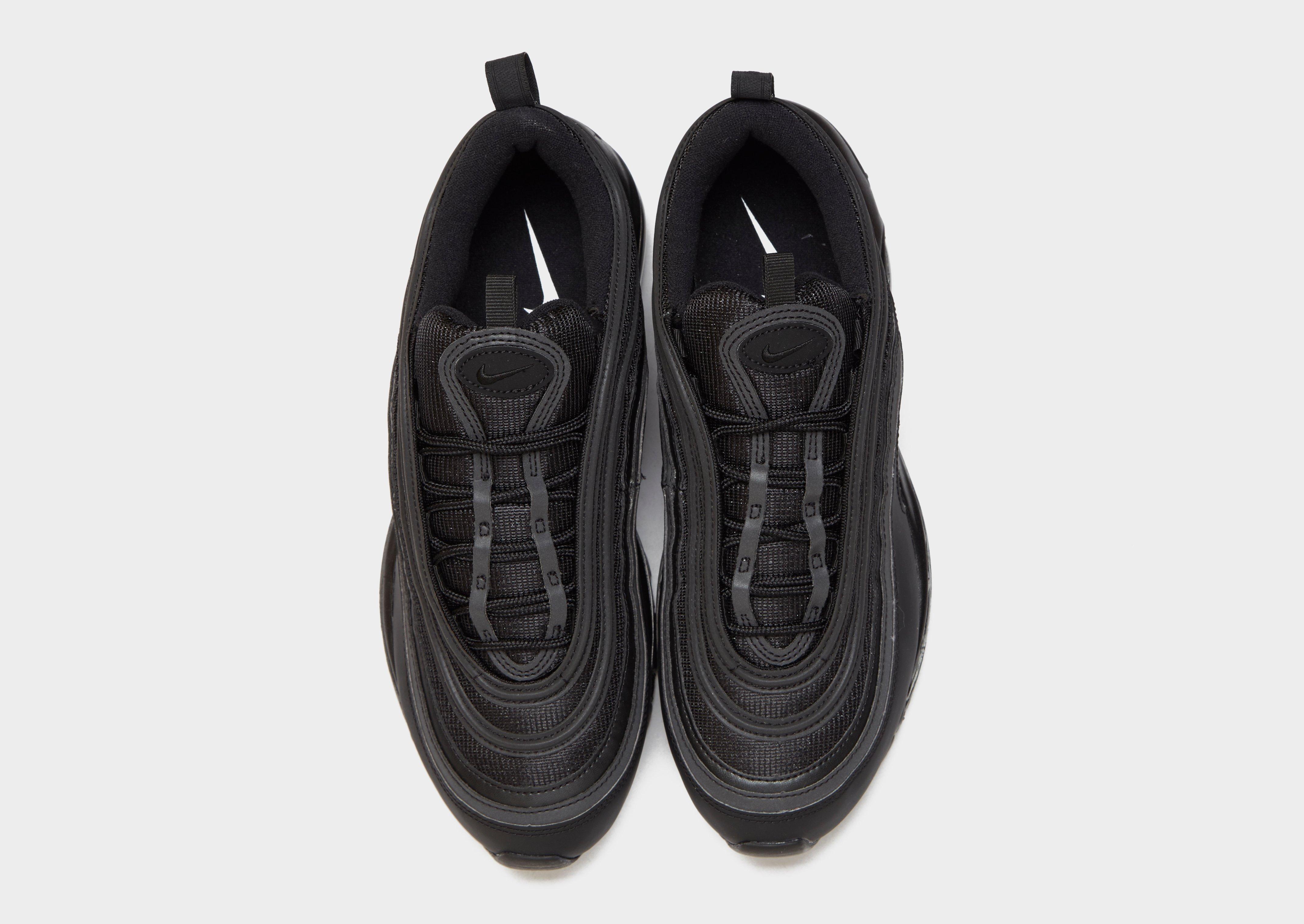 nike essential 97