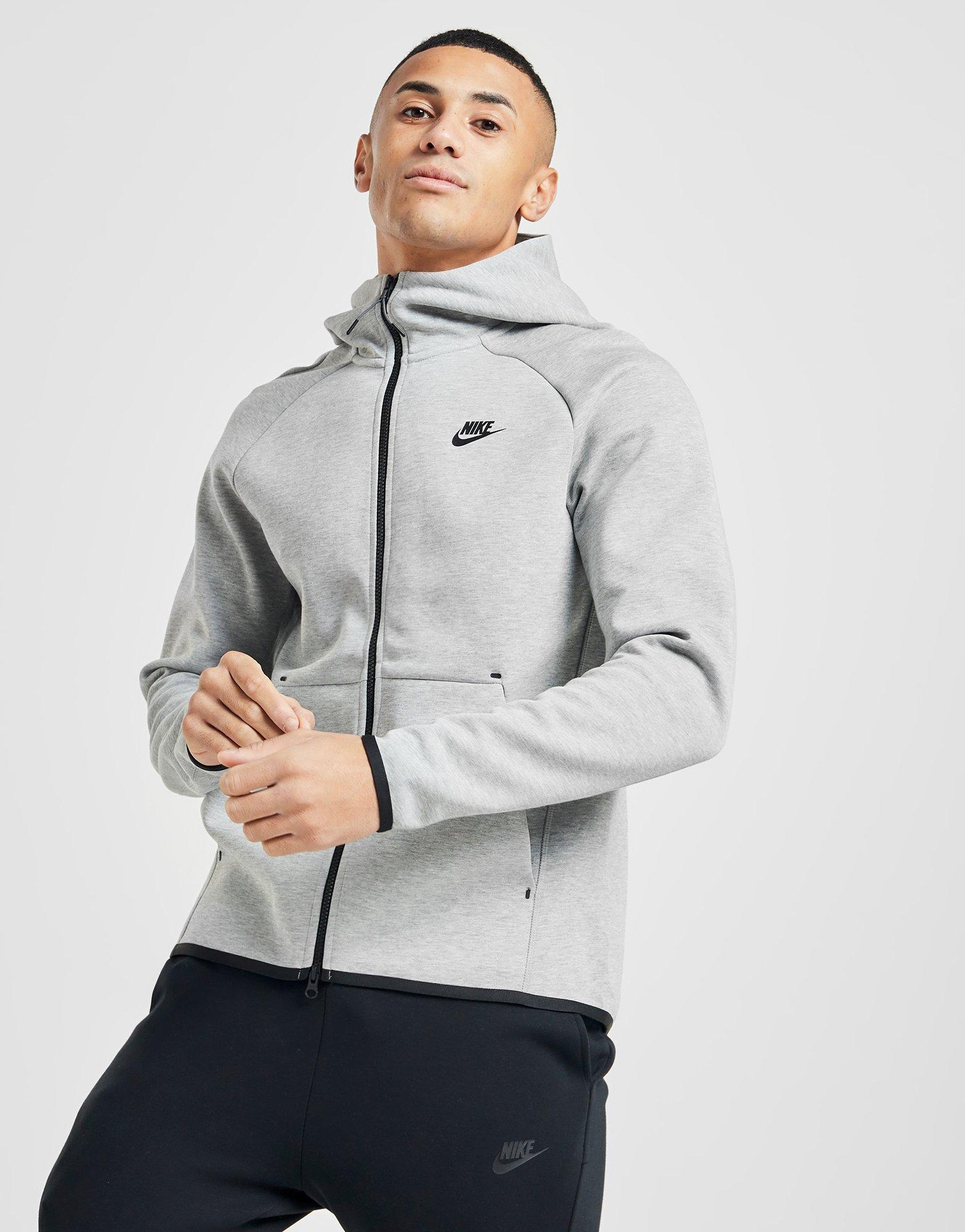 tech fleece windrunner