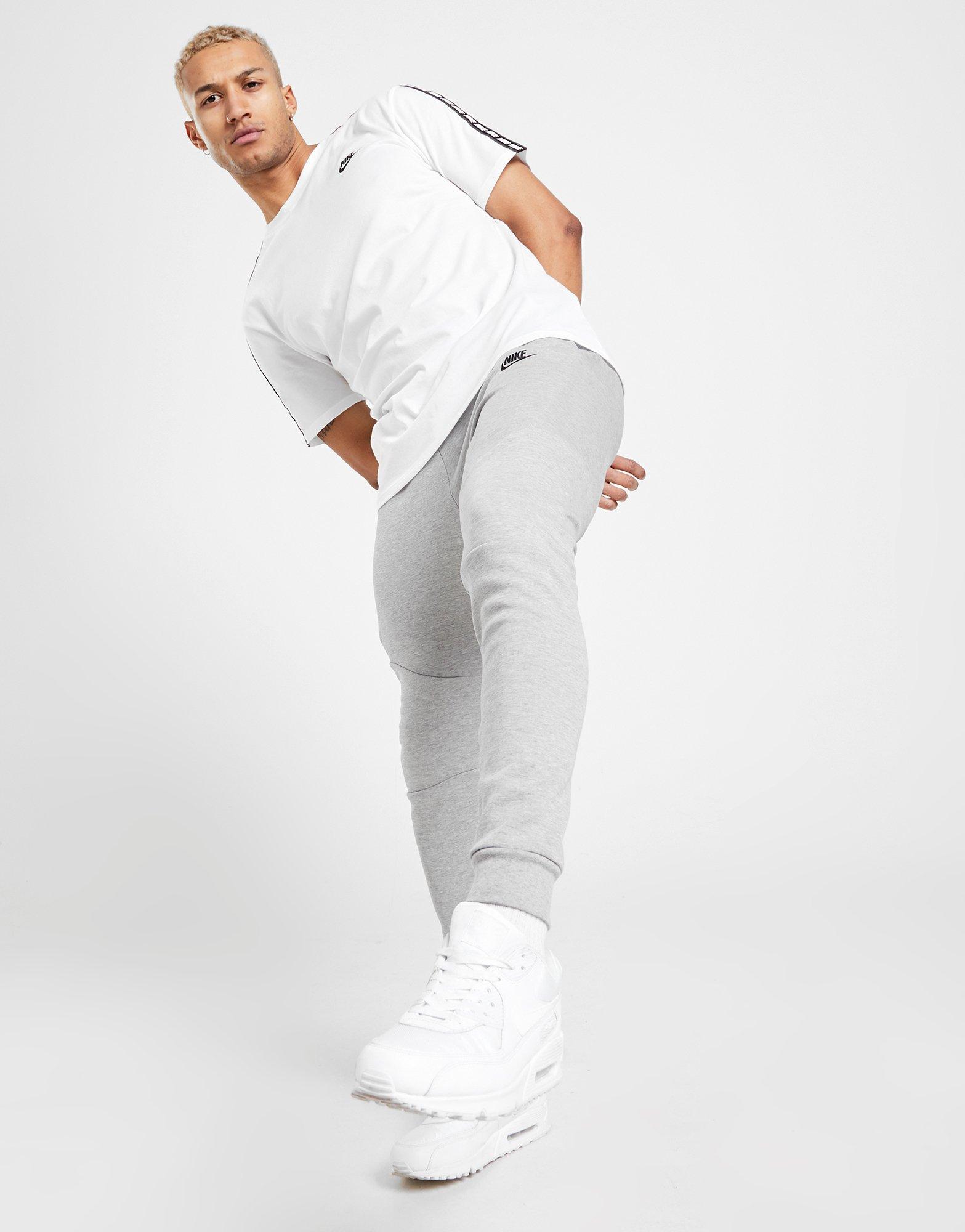 white mens nike joggers