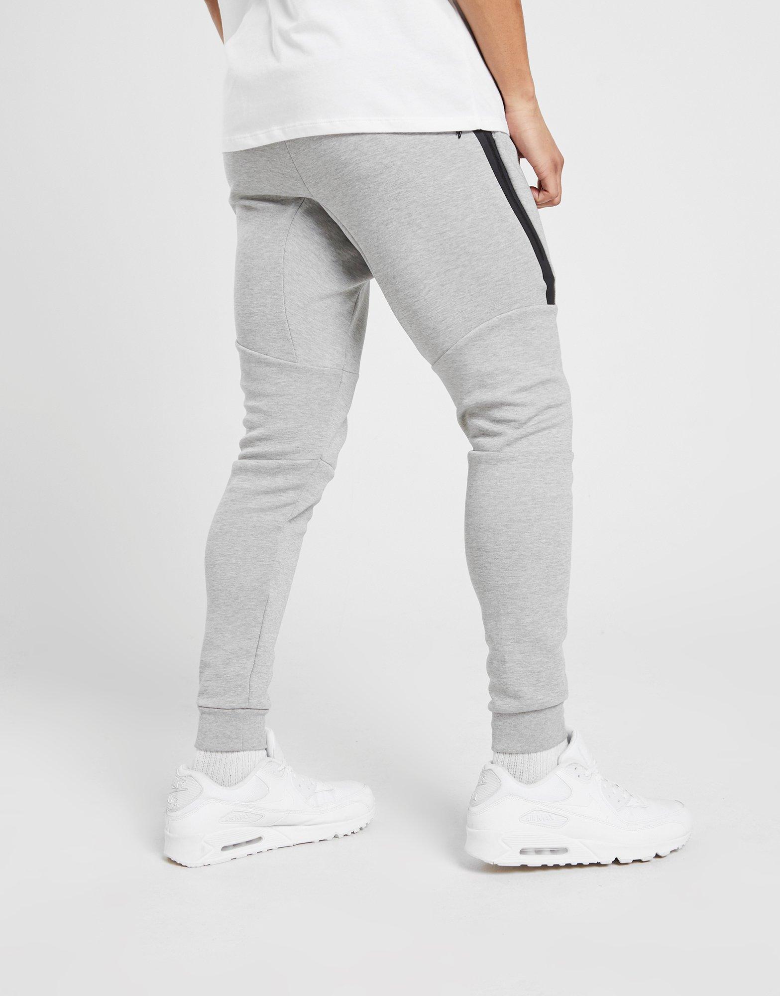 white mens nike joggers