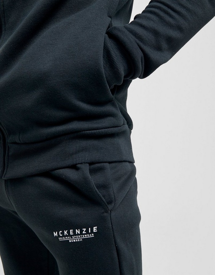 Compra McKenzie chaqueta Essential en Negro JD Sports