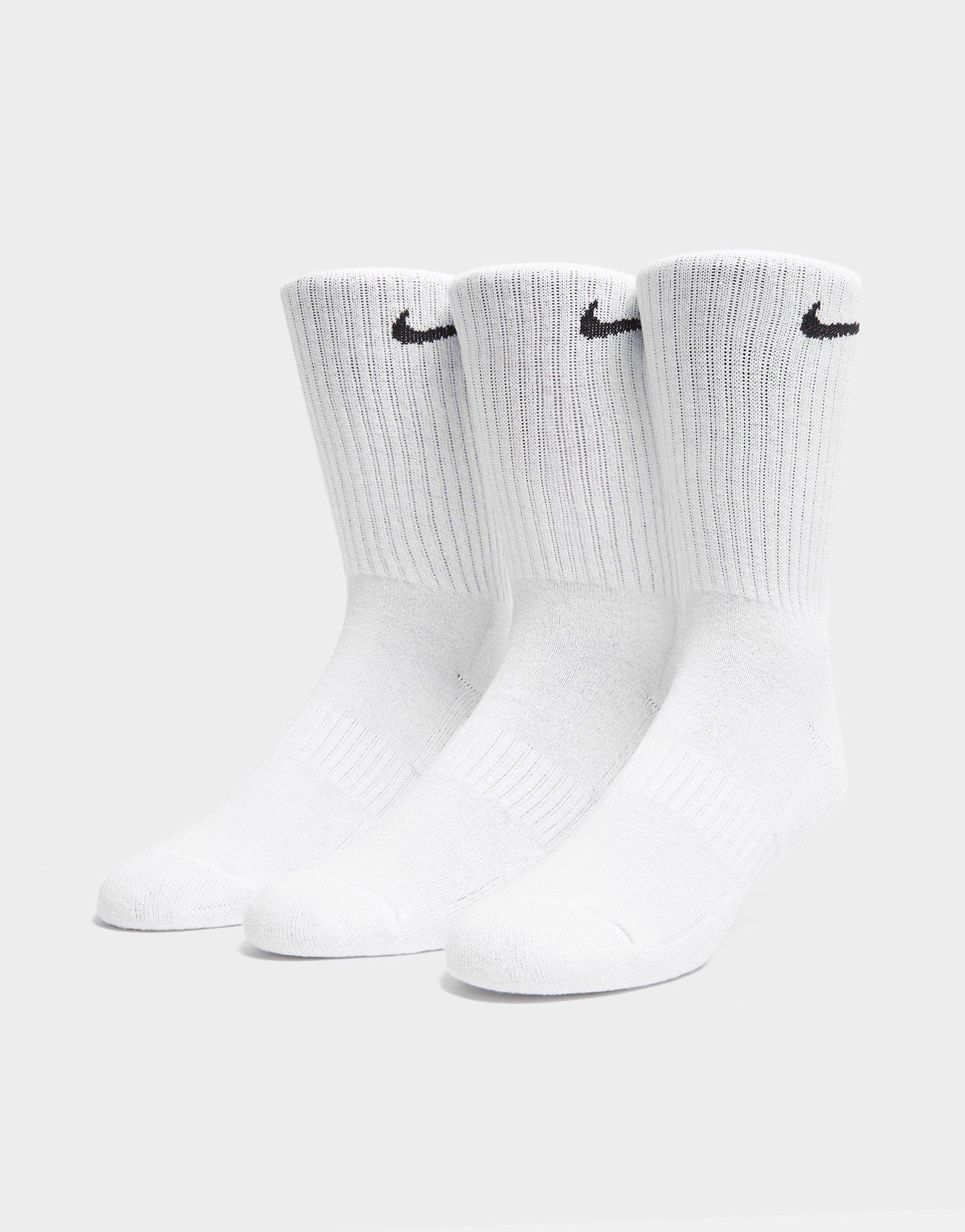 white sock nike