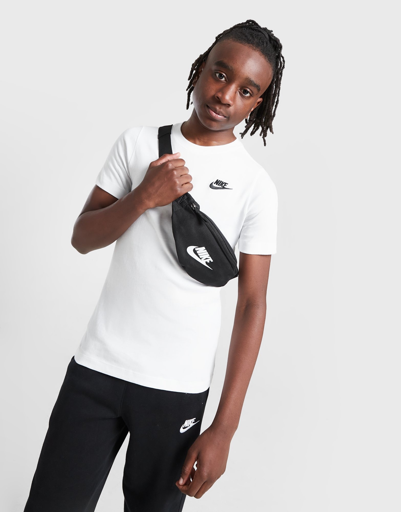 Clasificar descanso obispo White Nike Small Logo T-Shirt Junior | JD Sports Global