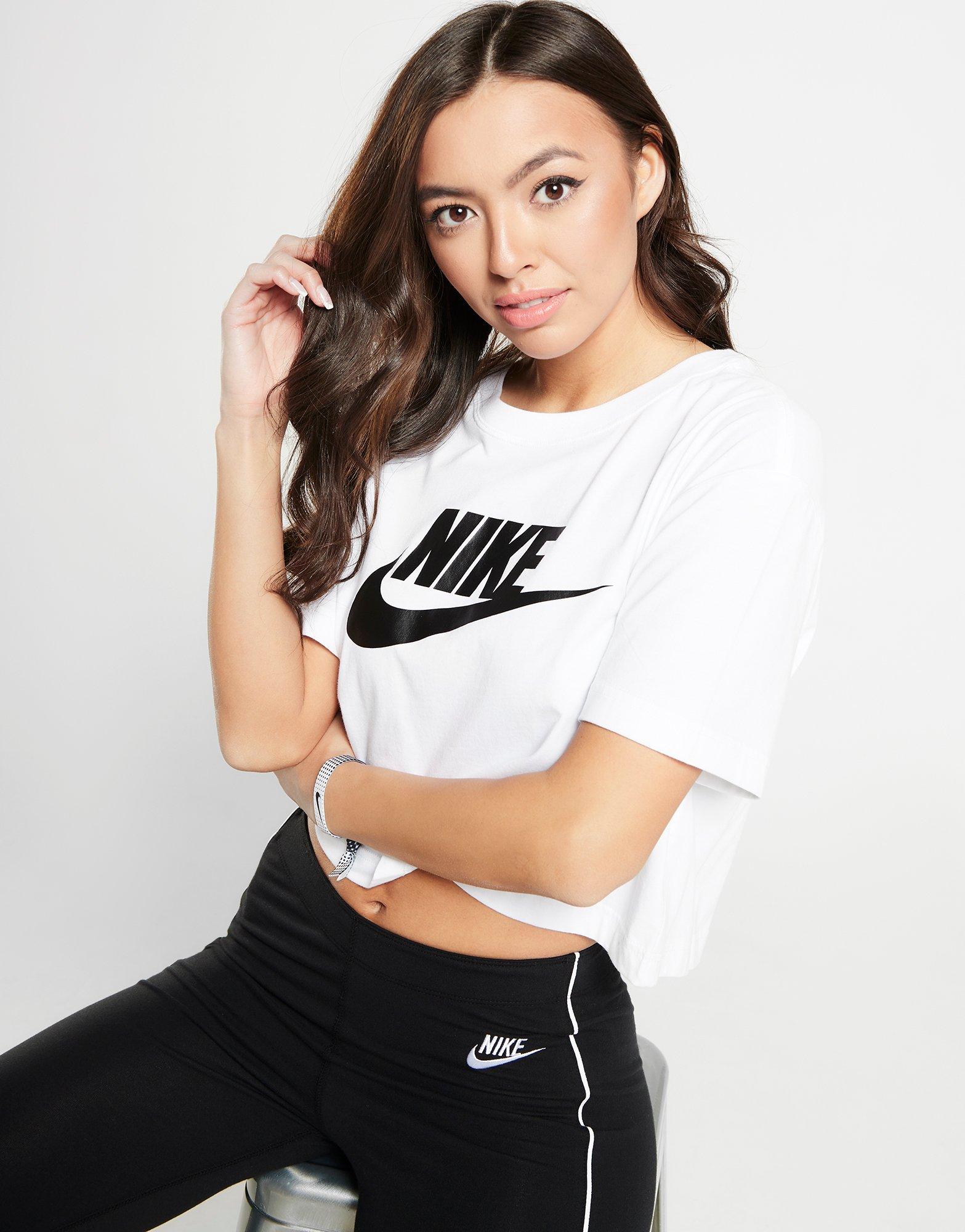 cropped nike tshirt