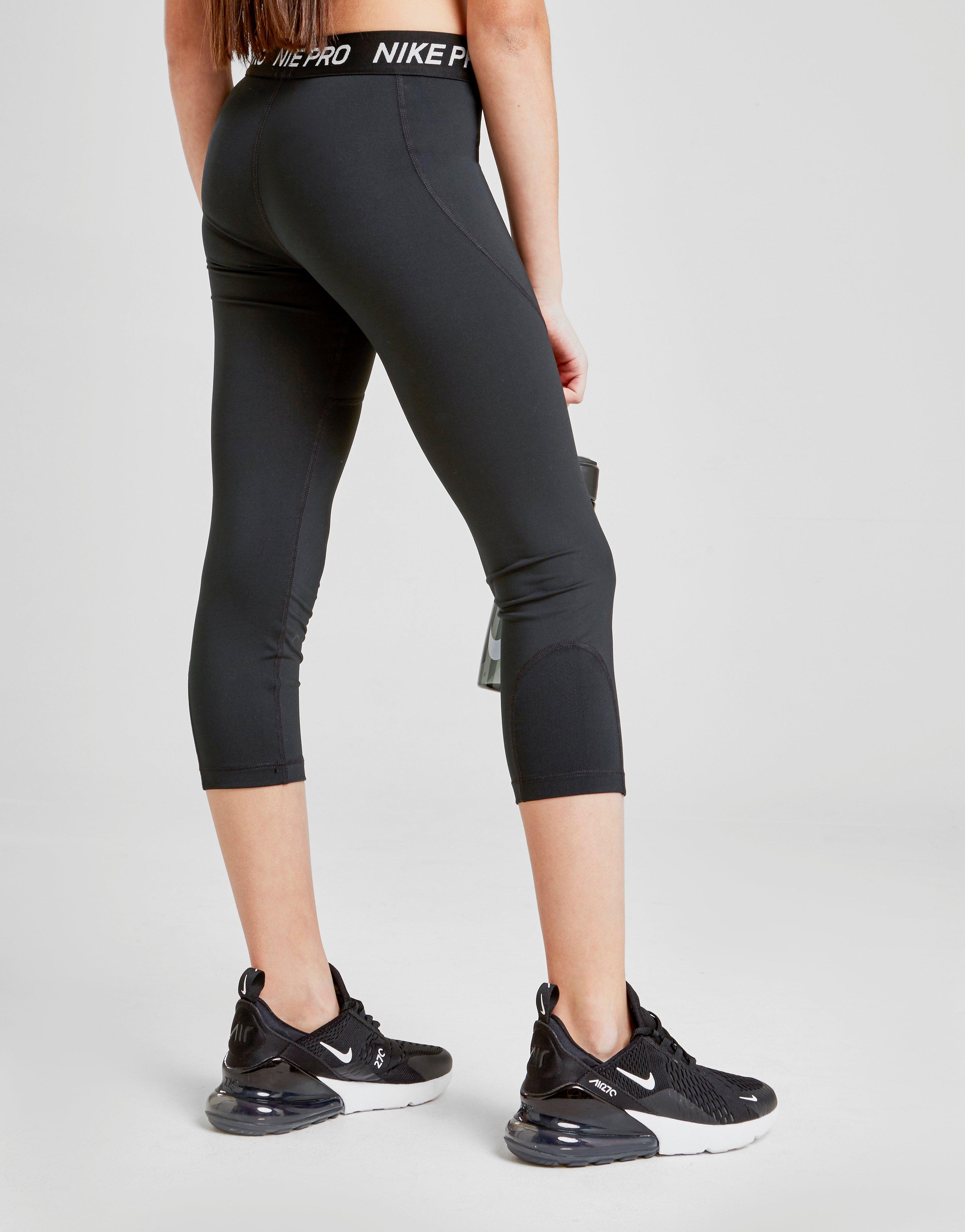 nike tech capri