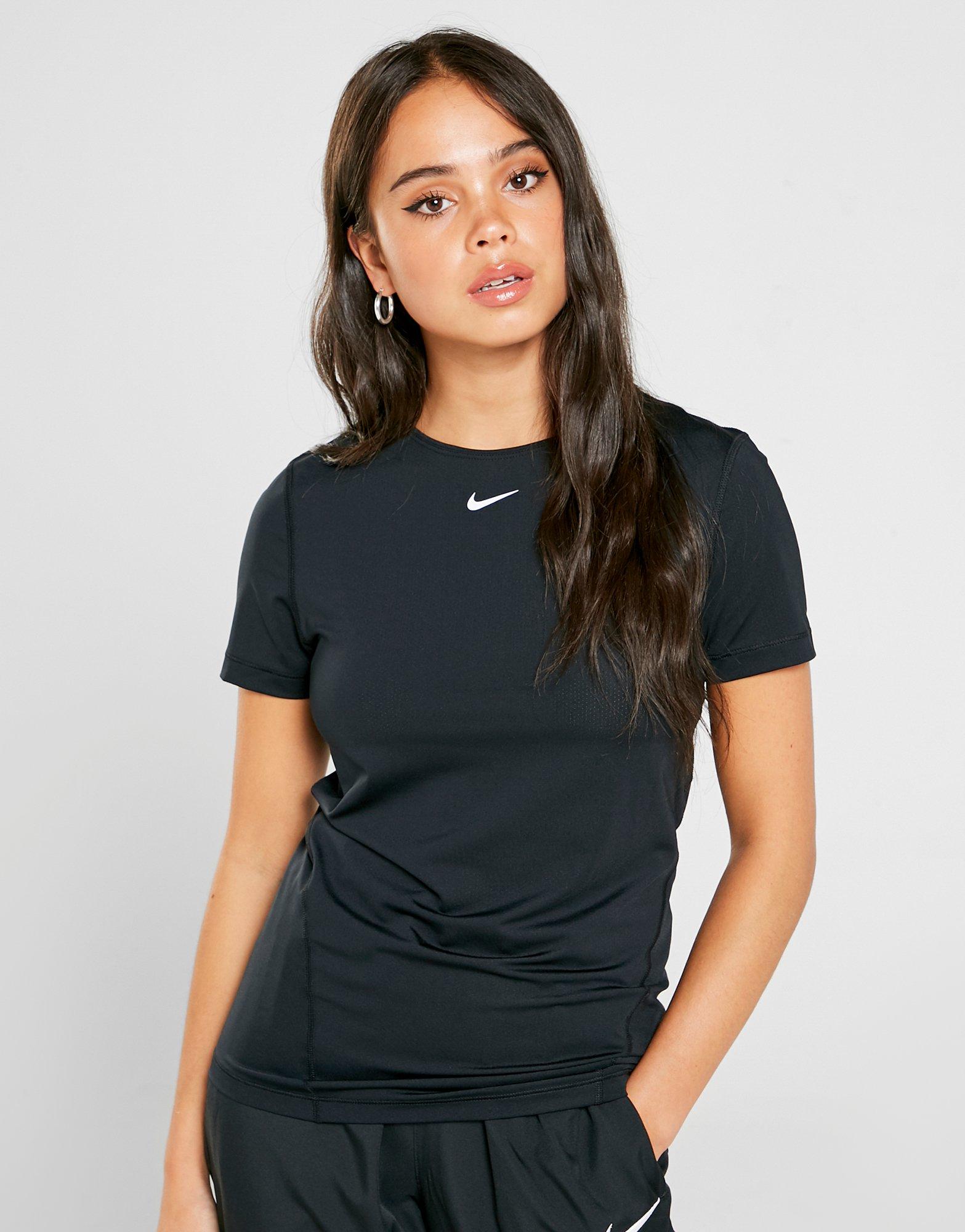 tee shirt noir nike femme