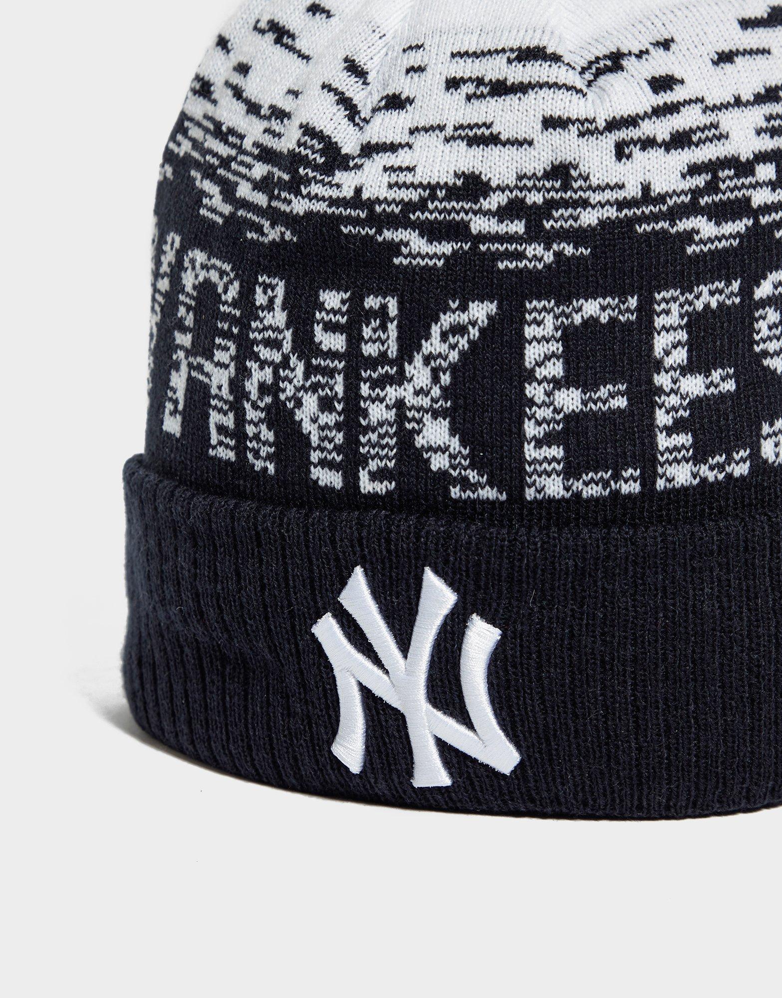 New Era MLB Sideline New York Yankees Pom Beanie Hat