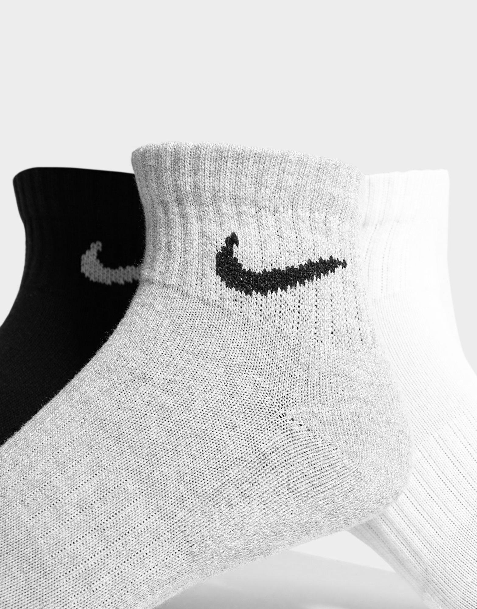 Lot de 3 articles Nike Team Park 20 pour Hommes : 1 T-Shirt + 1 Short + 3  paires de chaussettes - plusieurs coloris (du S au XXL) –
