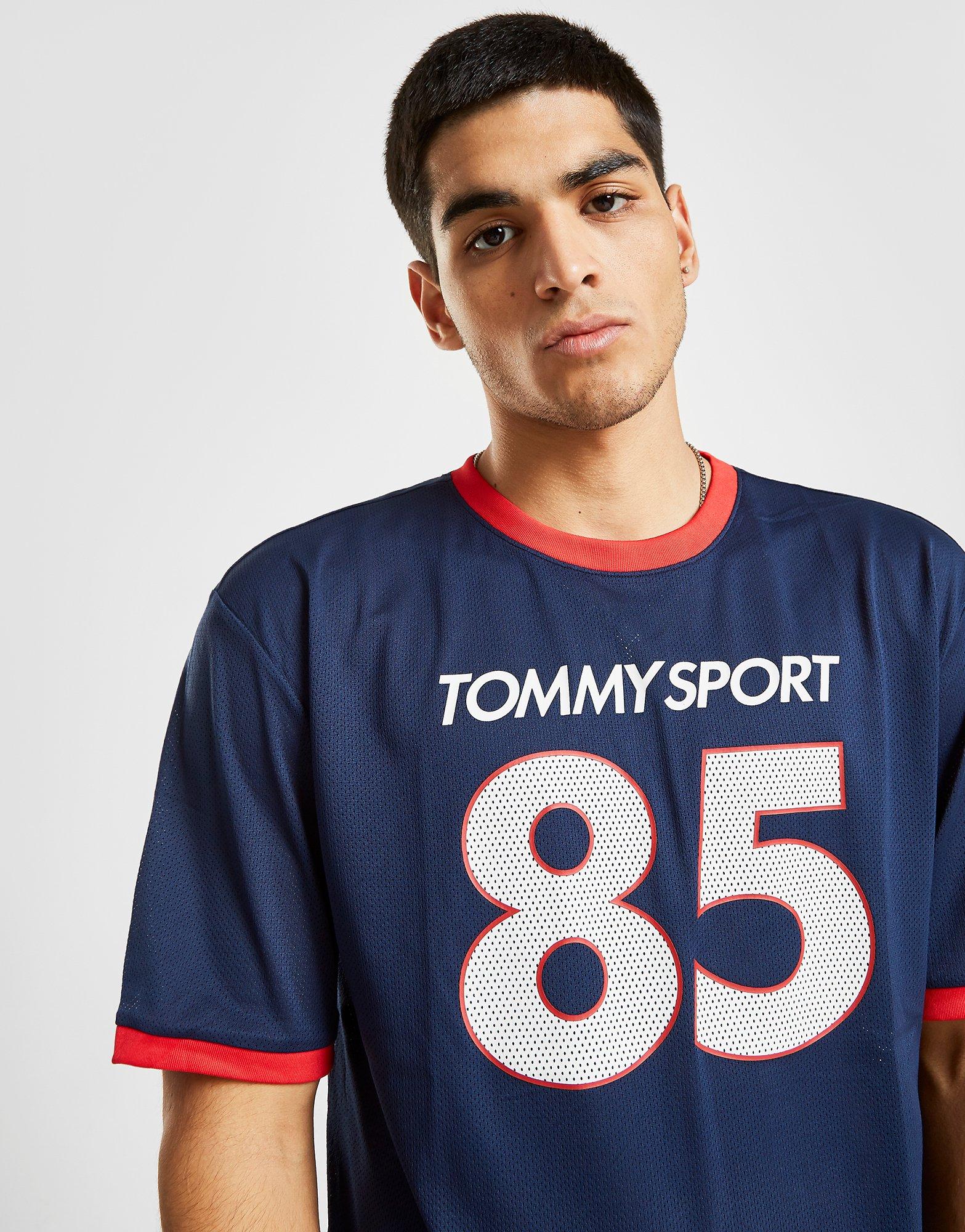 tommy hilfiger jumper footasylum