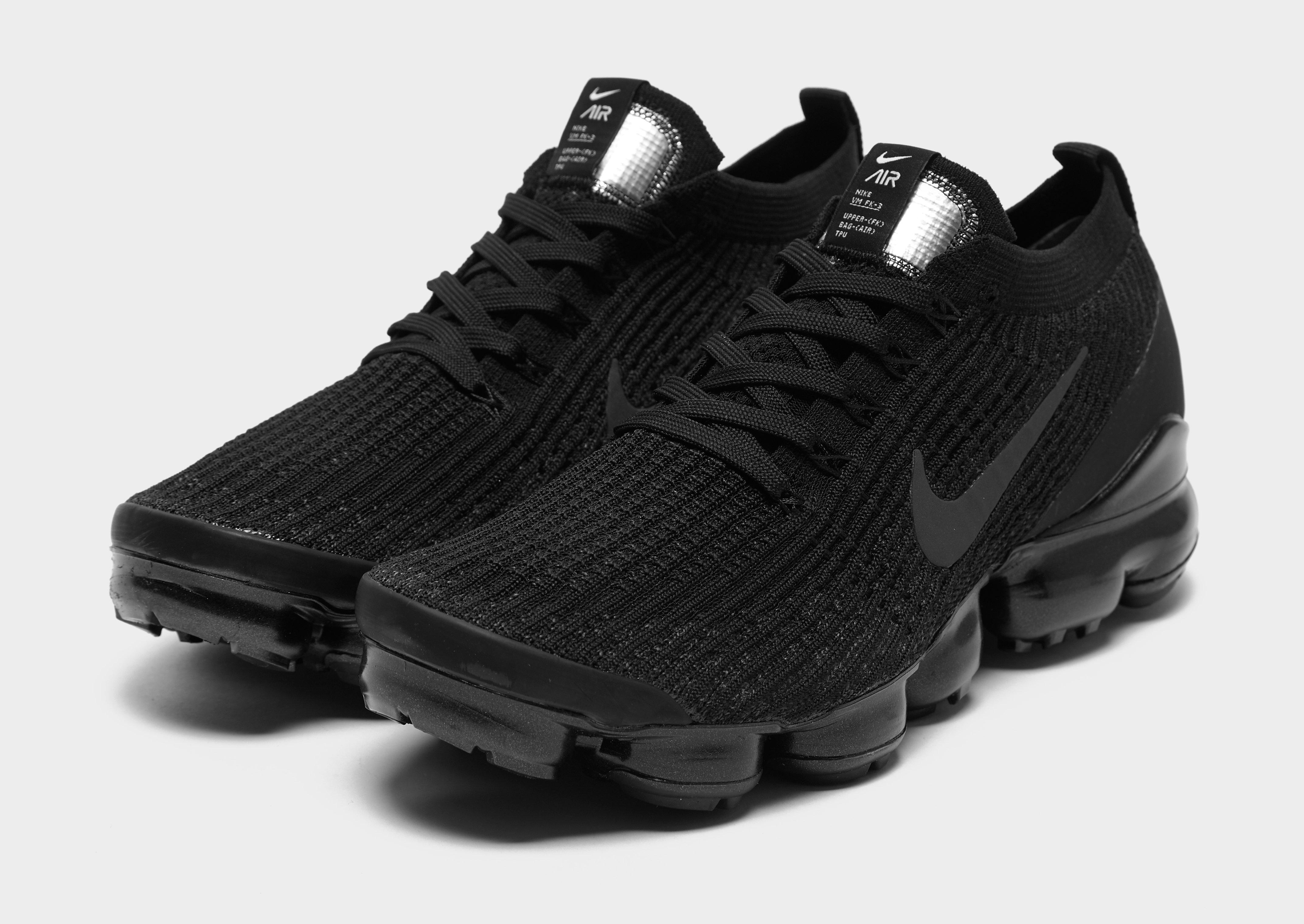 black nike vapormax