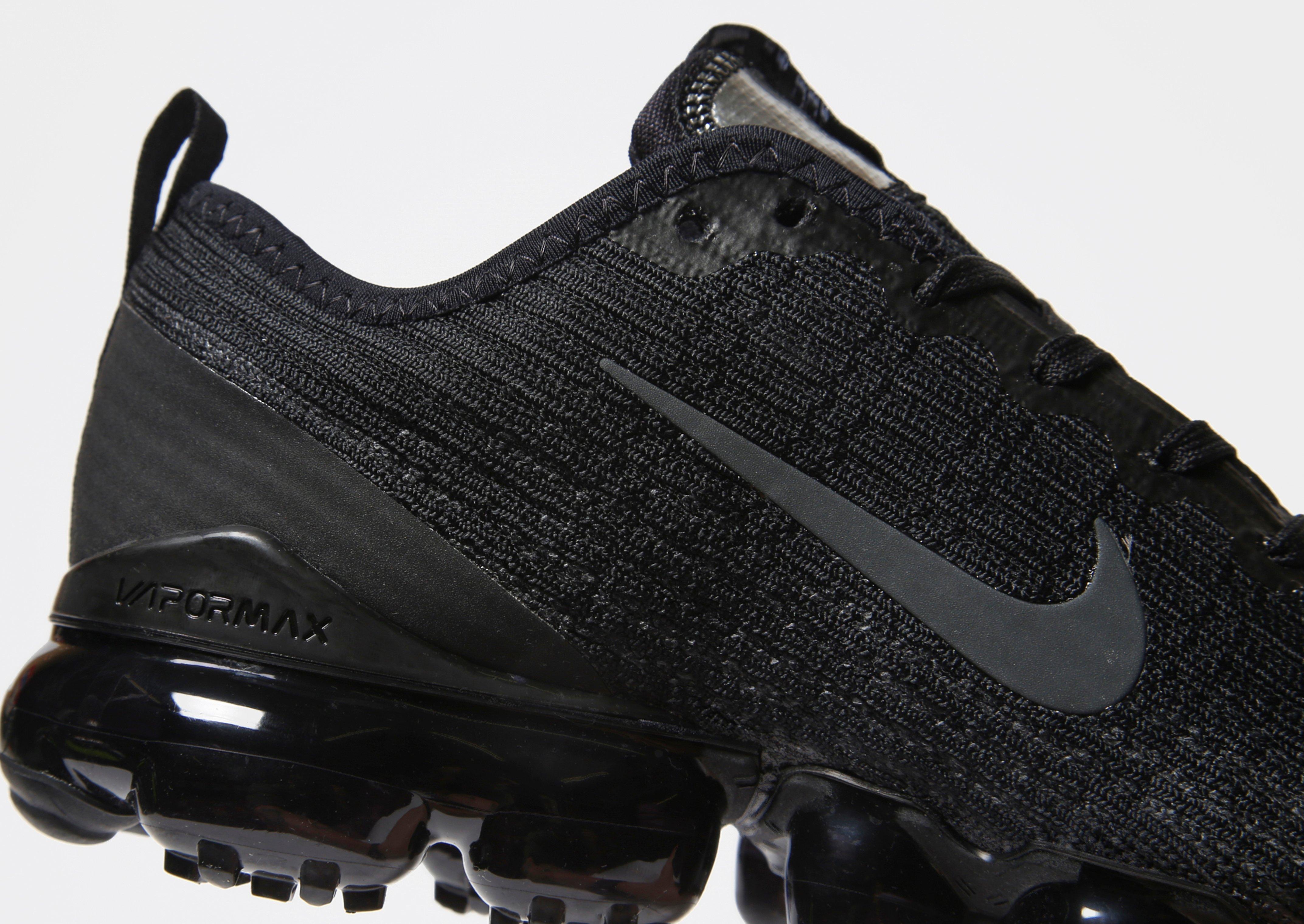 Black Nike Air VaporMax Flyknit 3 