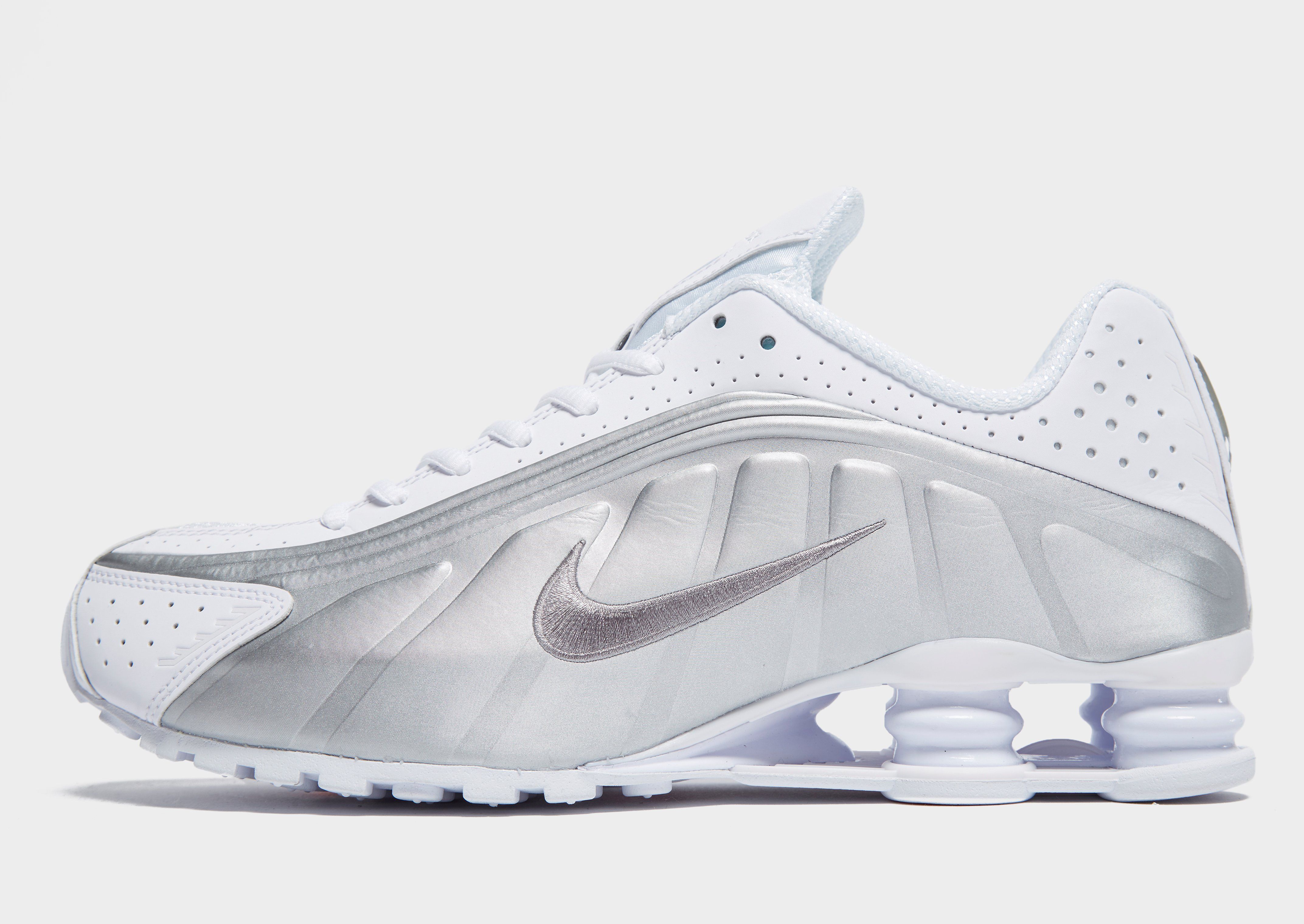 Nike модели. Nike Shox r4 Metallic Silver. Nike Shox r4 White. Nike Shox r4 104265-131. Nike Shox Shoes.