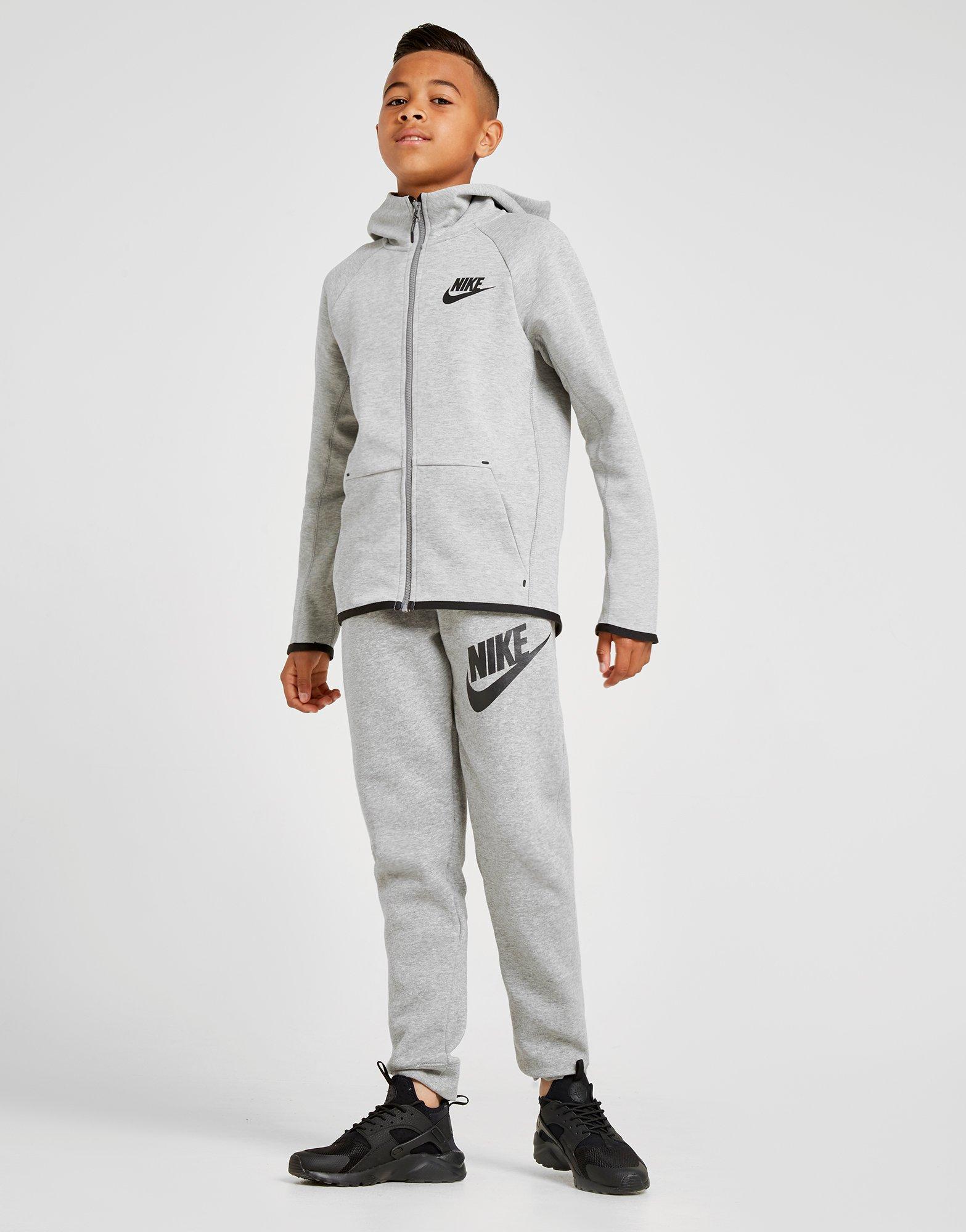 grey nike hoodie junior