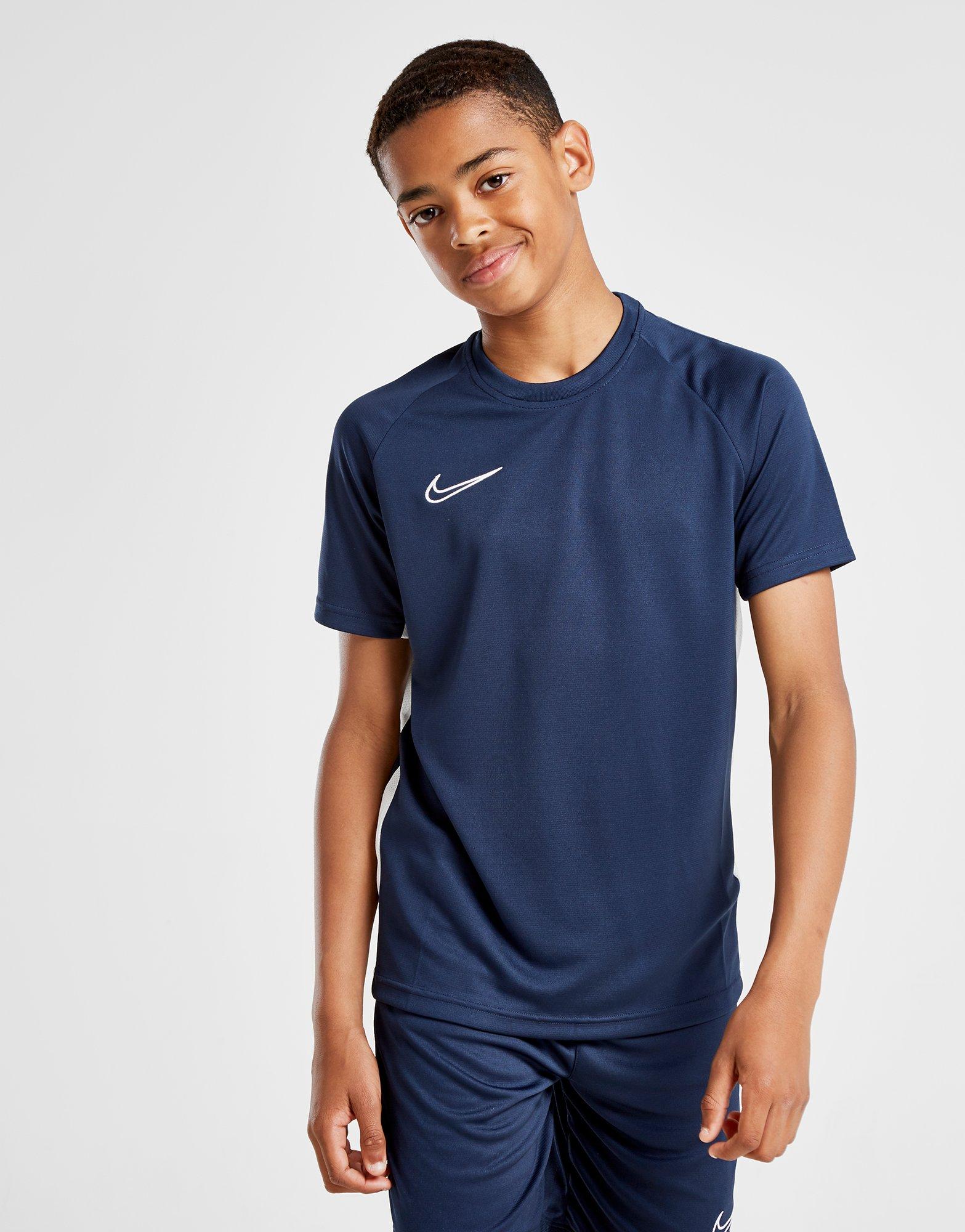 nike t shirt junior