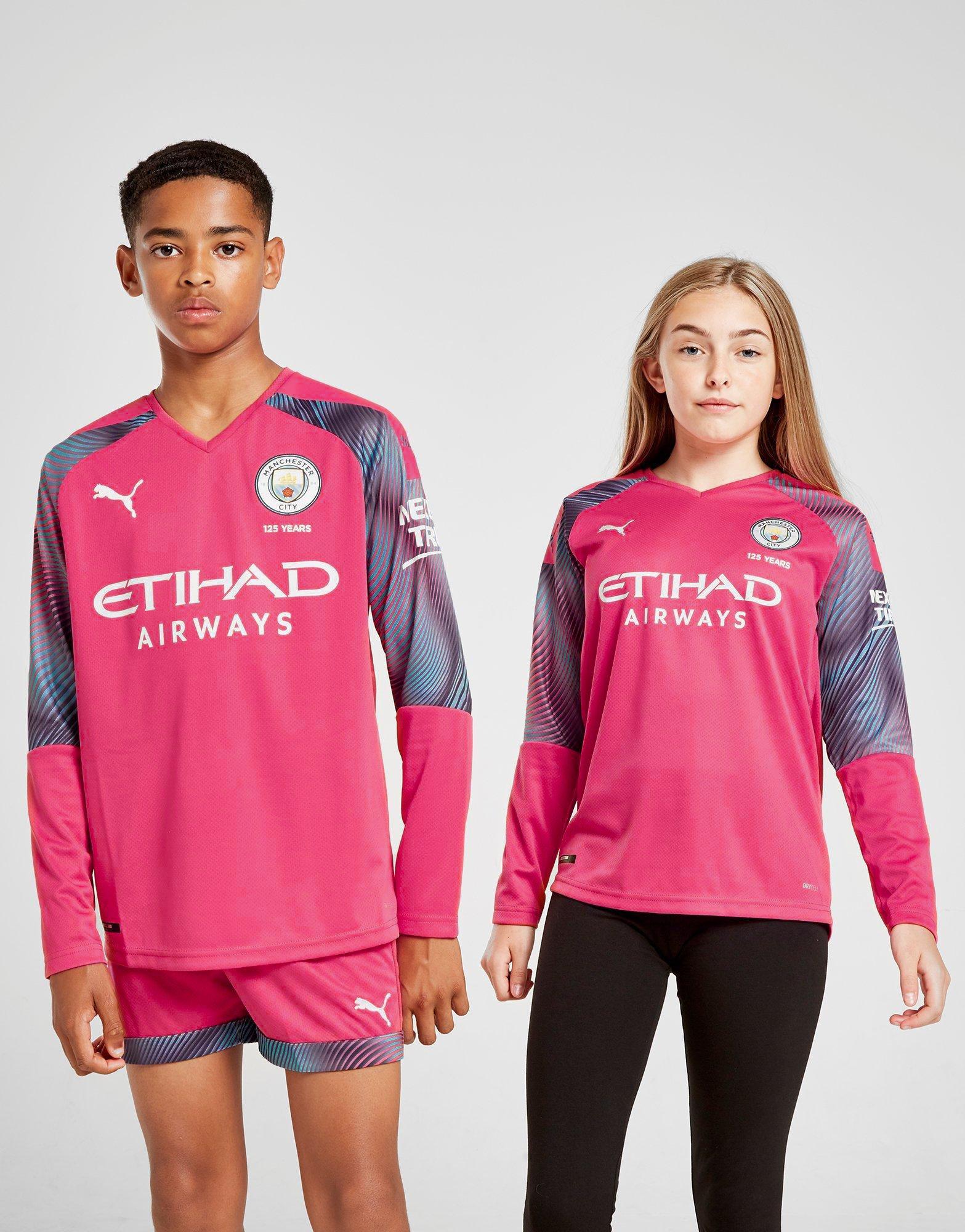 man city pink goalkeeper kit