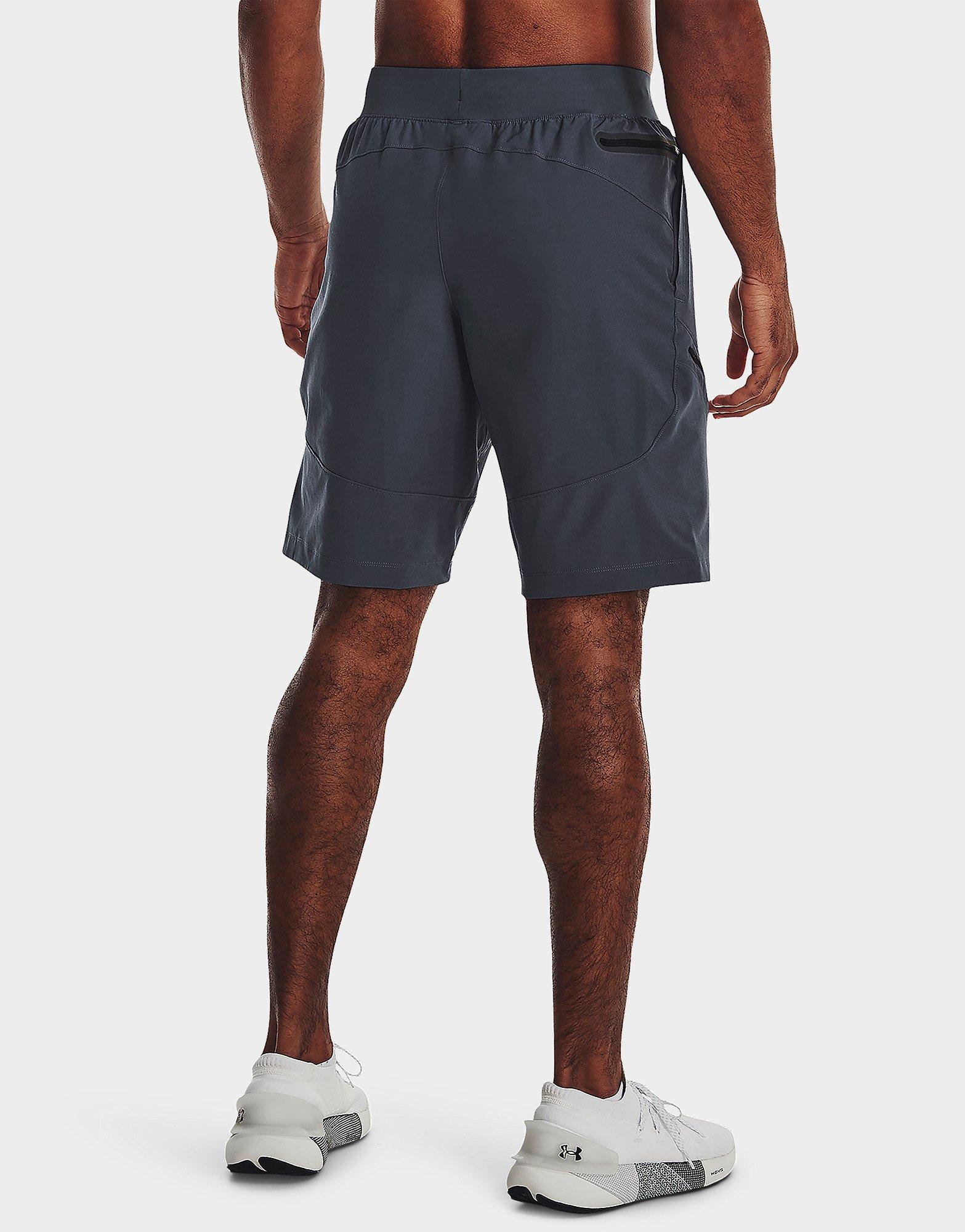 Under Armour® Trainingsshorts Unstoppable Trainingsshorts Herren,  Atmungsaktiv und wasserabweisend