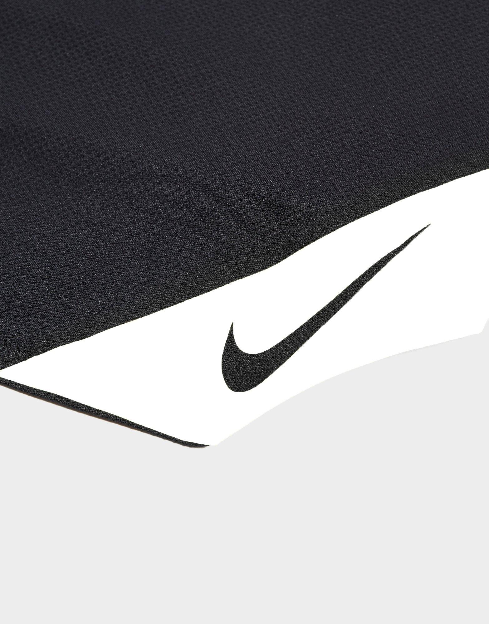 Black Nike Small Cooling Towel | JD Sports