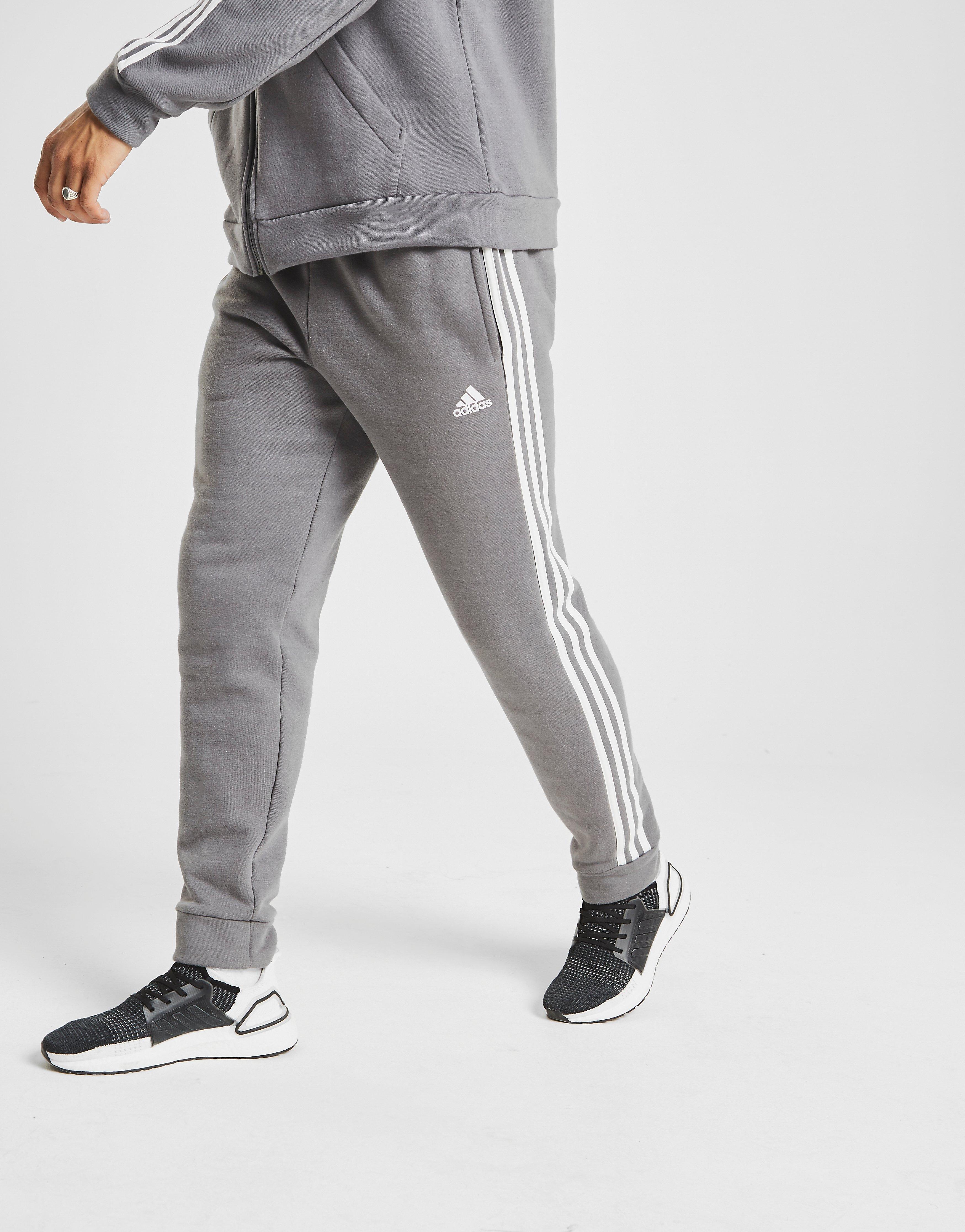 pantaloni adidas essentials