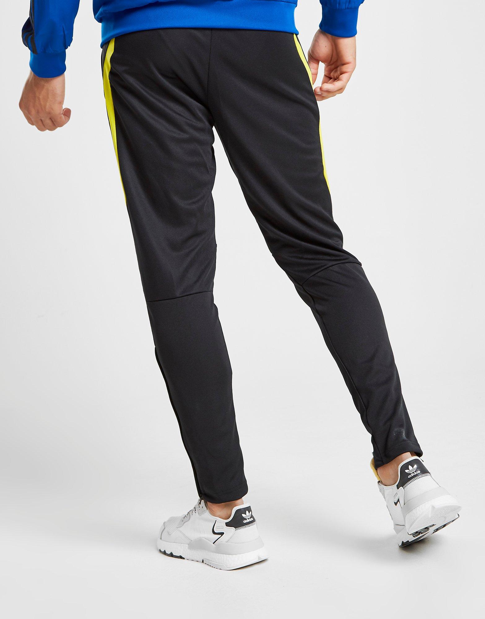 manchester united training pants