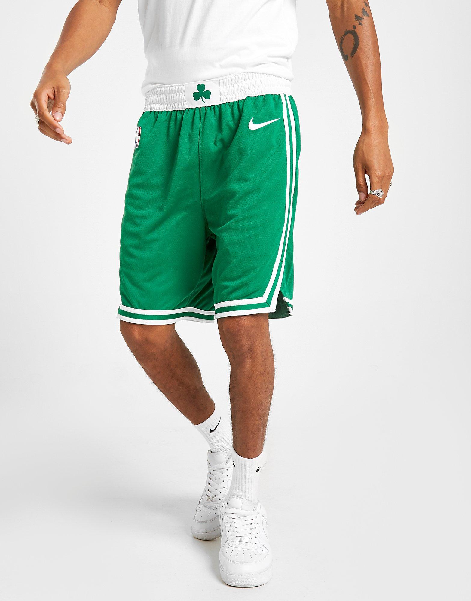 Limpiar el piso Gaviota ir de compras Nike pantalón corto NBA Boston Celtics Swingman en Verde | JD Sports España