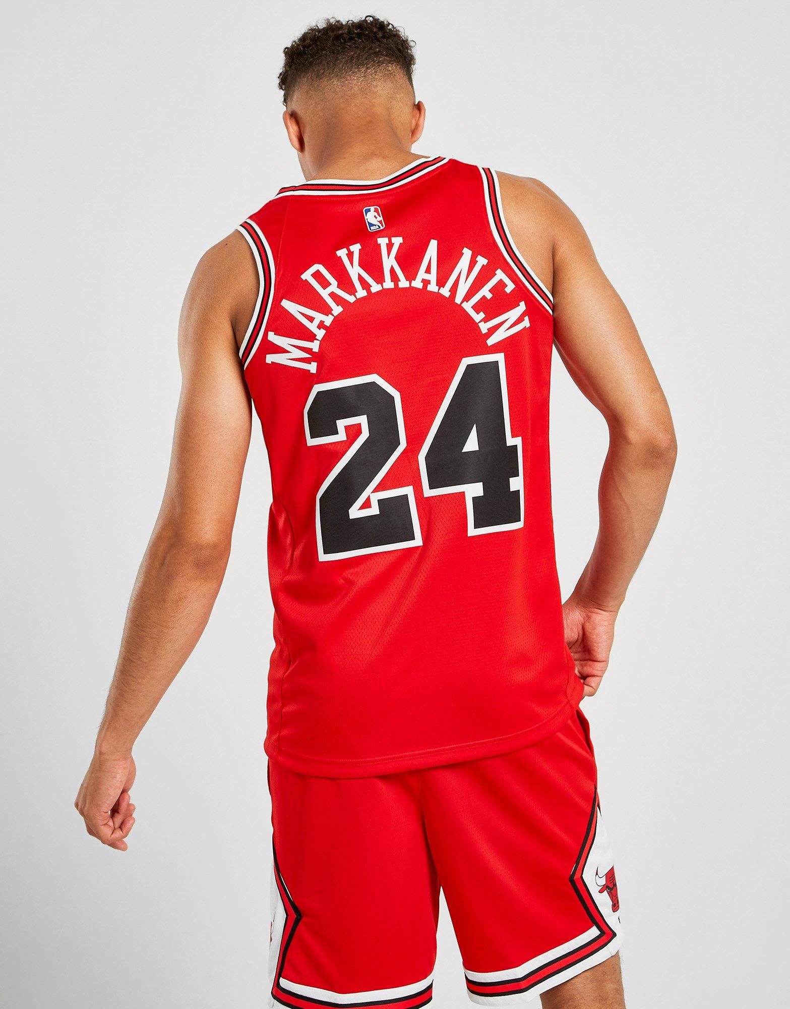 chicago bulls 24 jersey